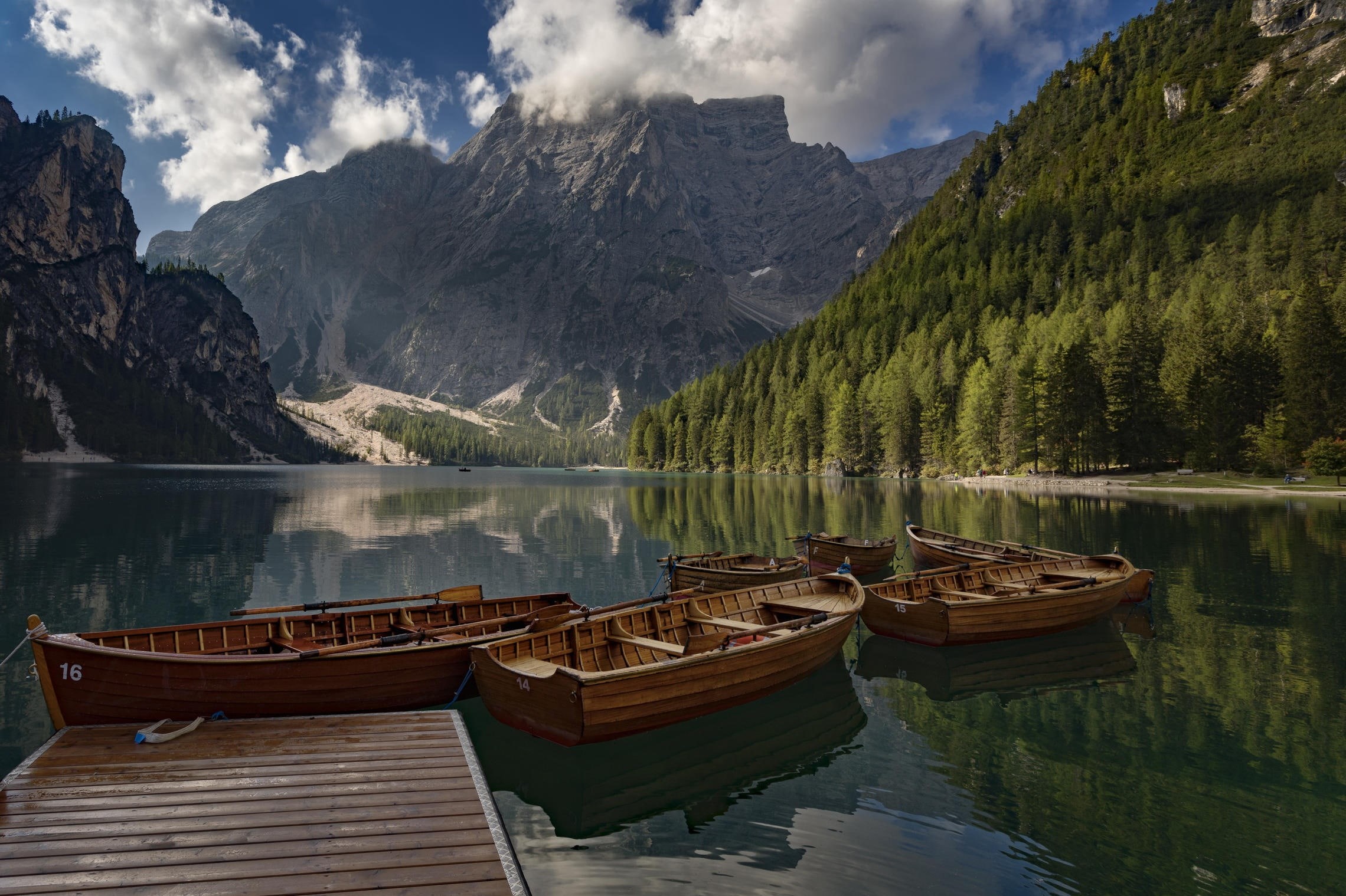 mountains, The Dolomites, Italy, Lake Braies, Pragser Wildsee, 1080P, Dolomites, forest, lake, South Tyrol, Wildsee, Marina, boats, Pragser, HD Wallpaper