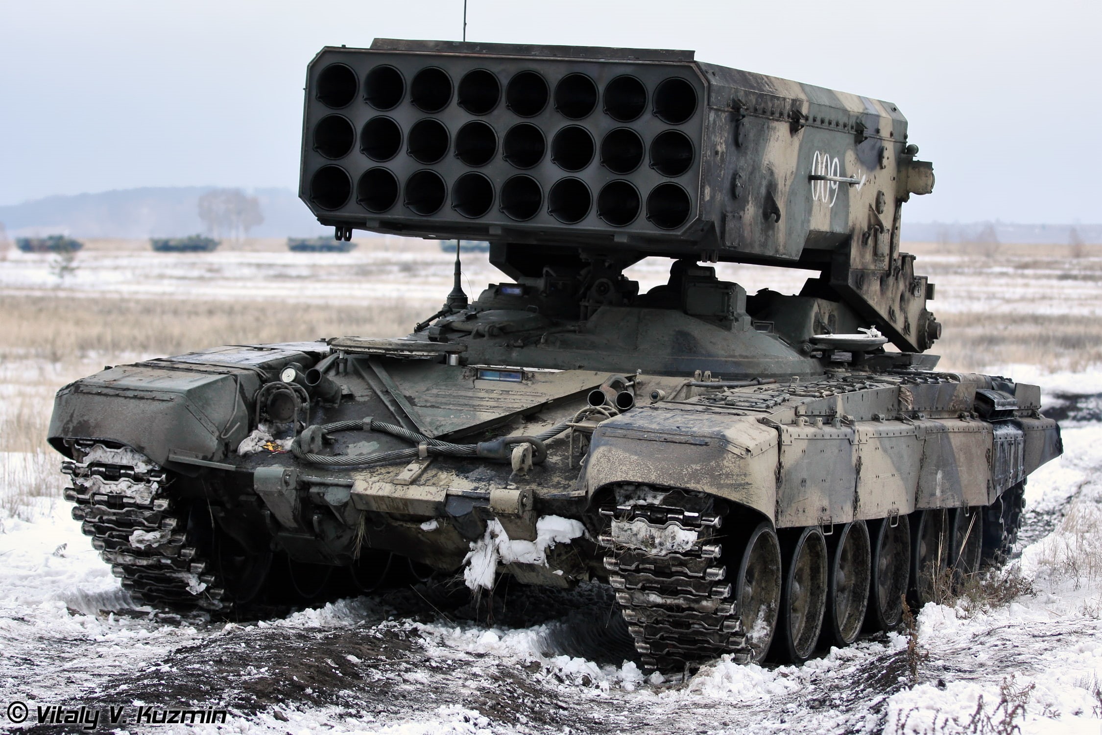 damaged, transportation, nature, tank, mode of transportation, day, military, land, 1080P, field, obsolete, abandoned, land vehicle, battle, gray, motor vehicle, HD Wallpaper