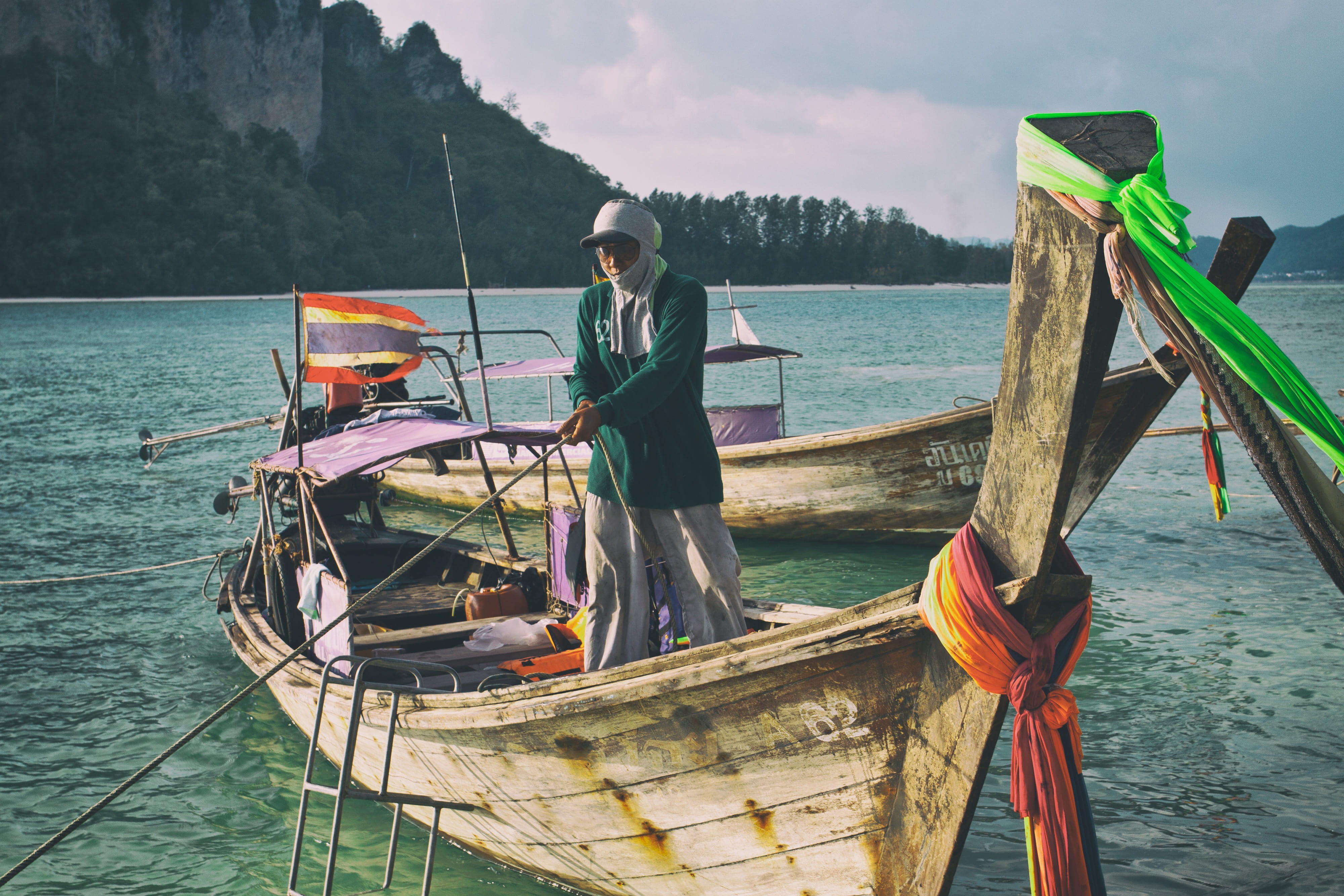 sea, cultures, fisherman, beauty in nature, full length, longtail boat, day, Tup, mode of transportation, one person, wood - material, Krabi, nature, only women, HD Wallpaper