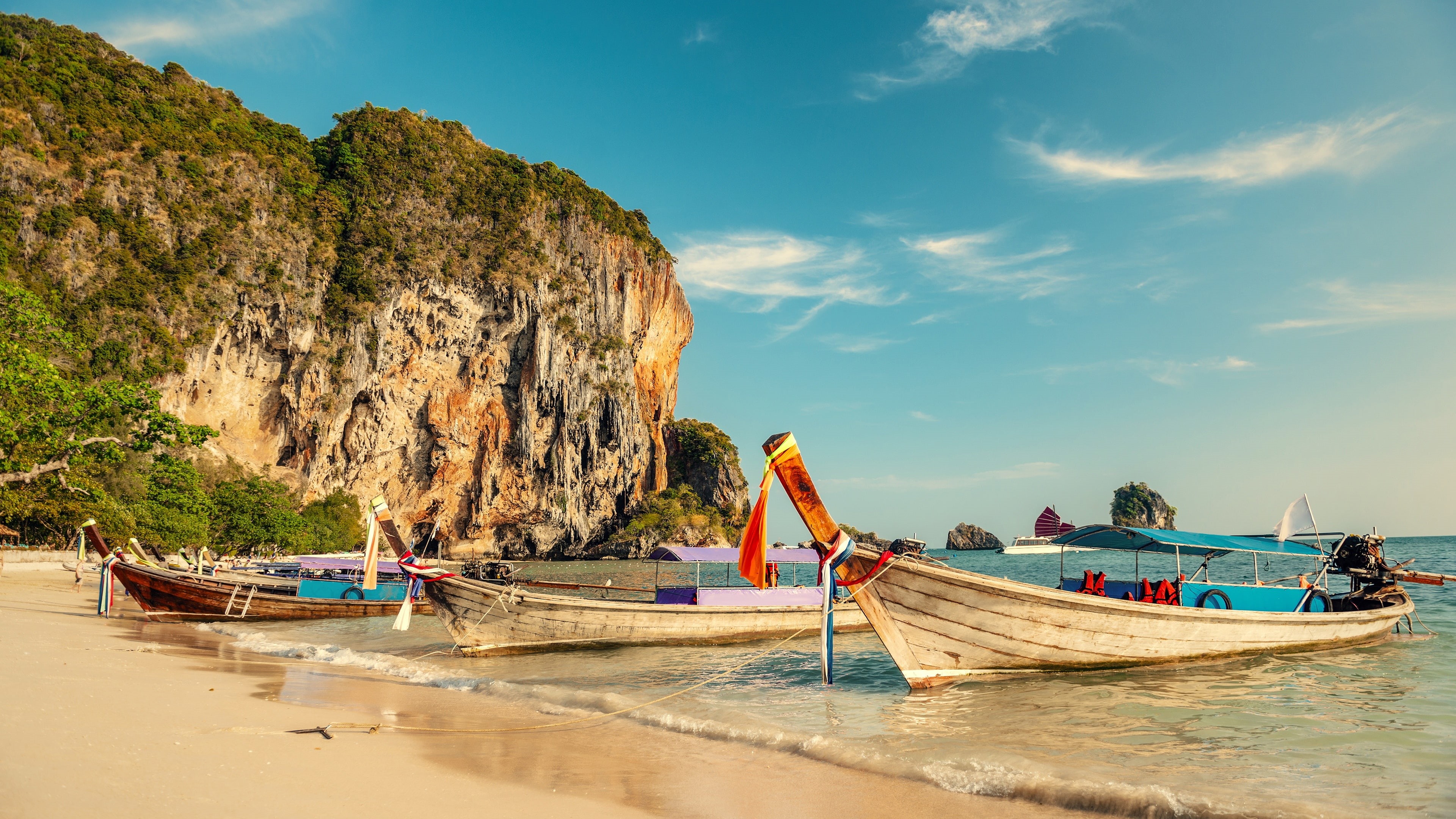 beach, boat, shore, sea, vacation, bay, 4K, krabi, tropics, tourism, boats, thailand, coast, railay beach, HD Wallpaper