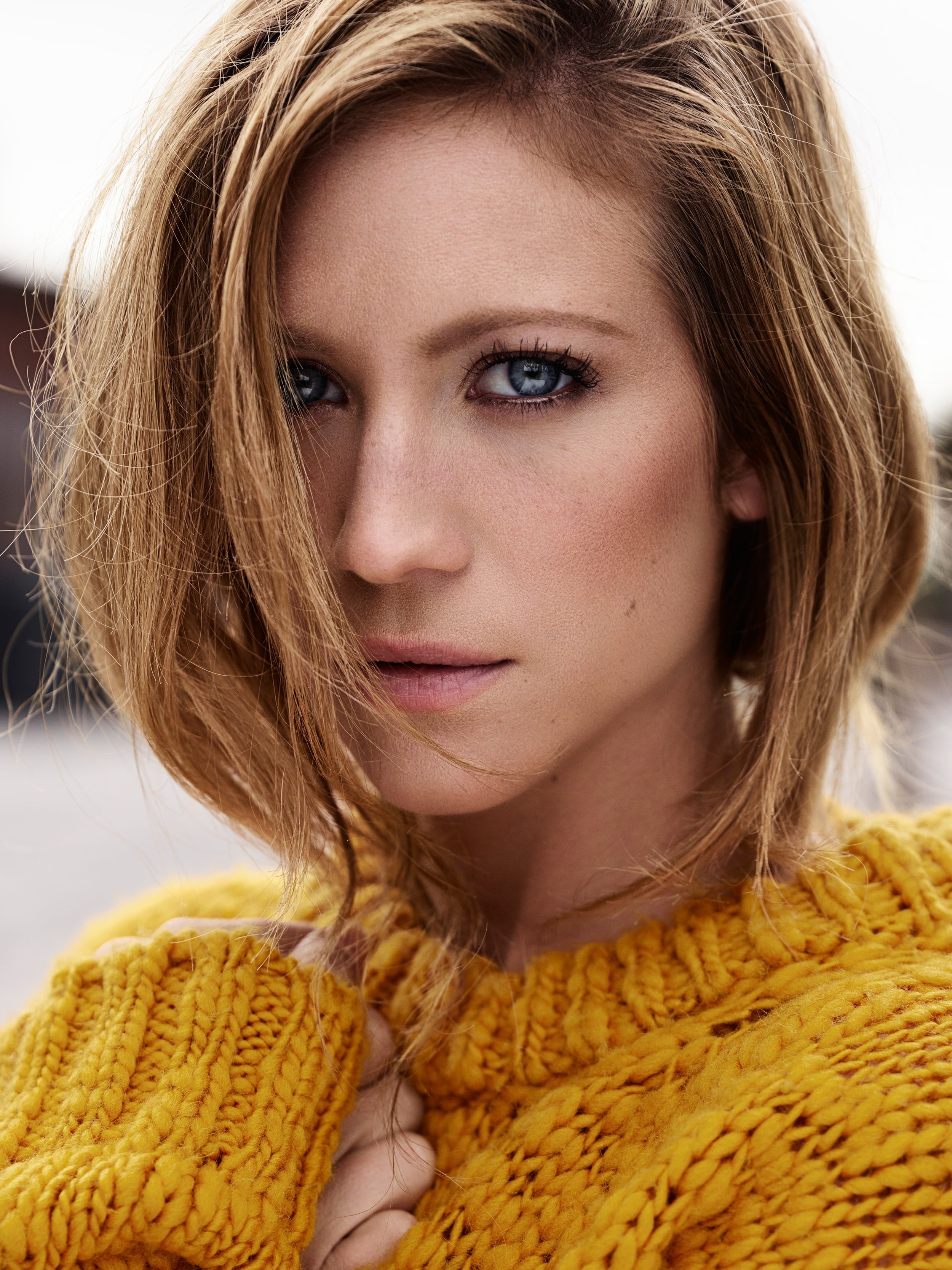 women, short hair, Brittany Snow, face, 2K, blue eyes, actress, Phone HD Wallpaper