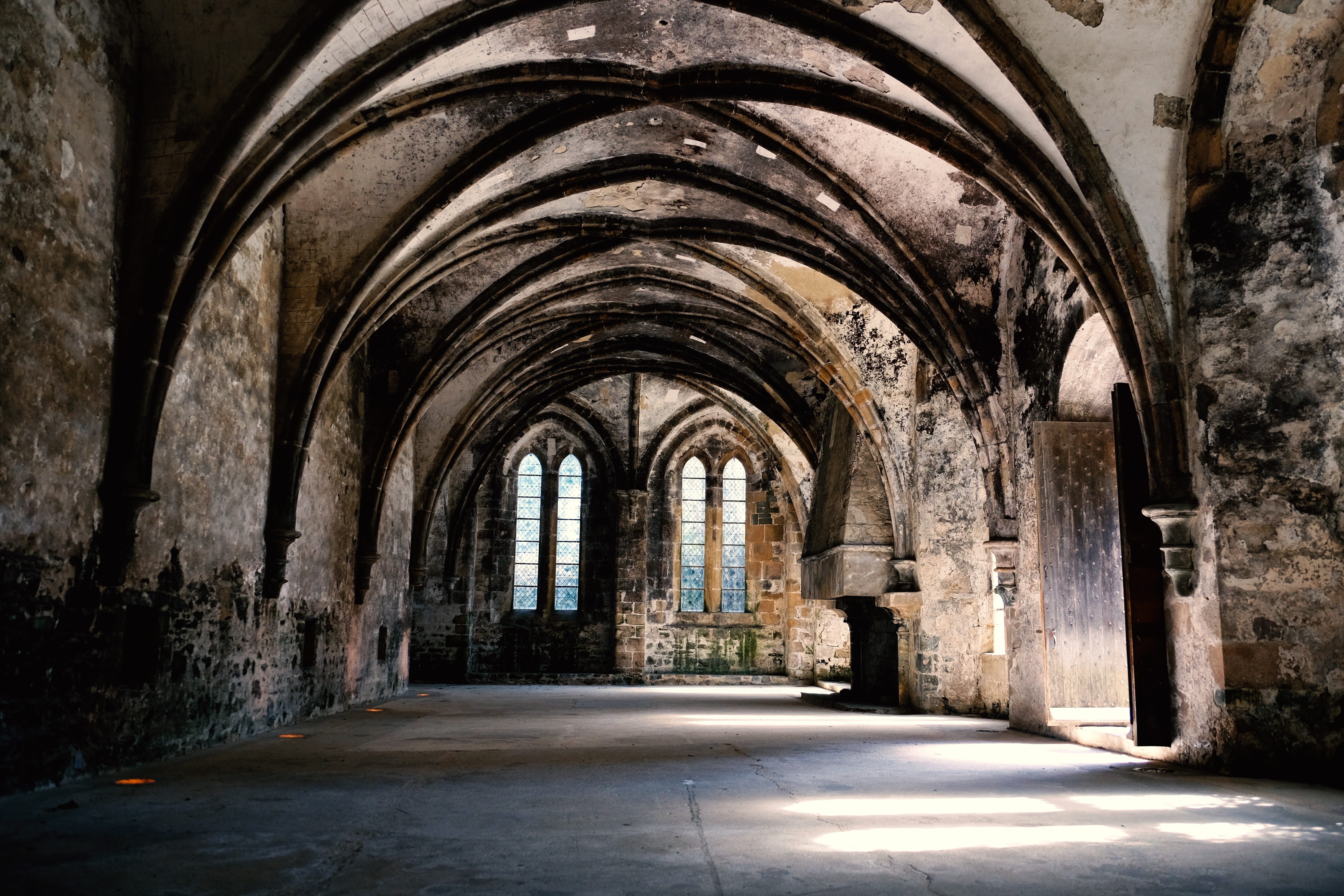 Brittany, place of worship, abbey, building, ceiling, church, empty, no People, Old, 4K, pierre, the way forward, ancient, architecture, indoors, corridor, HD Wallpaper