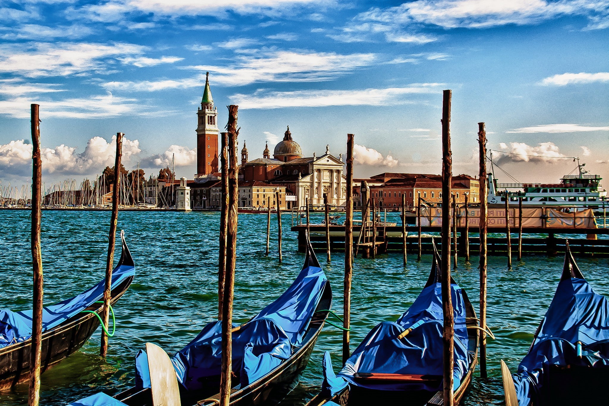 sea, brown, Parking, Venice, four, canoe, boats, gondola, boat, canal, black, 1080P, Italy, HD Wallpaper