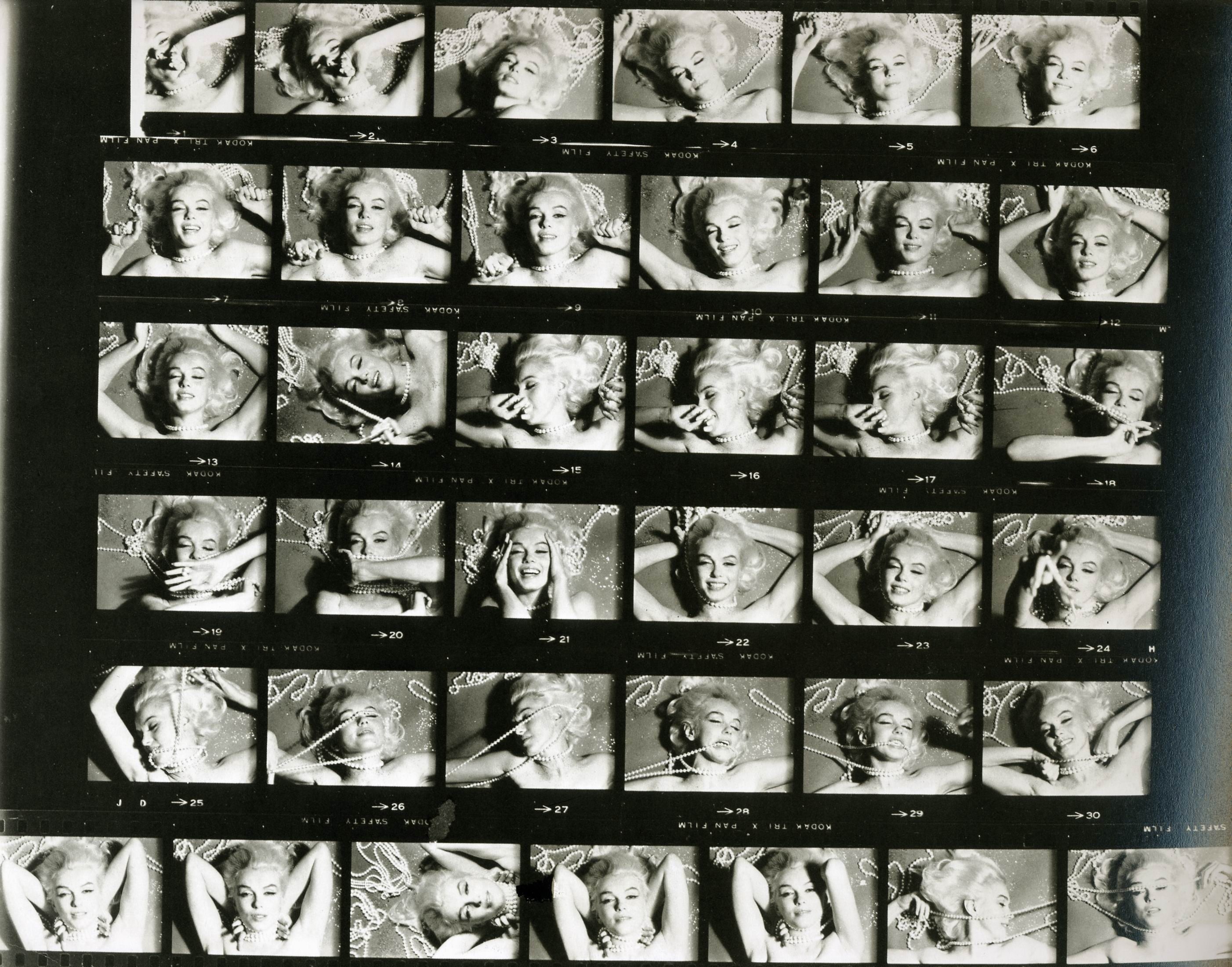 video, shelf, indoors, choice, 2K, backgrounds, film, in a row, arrangement, marilyn, monroe, side by side, large group of objects, full frame, still life, HD Wallpaper