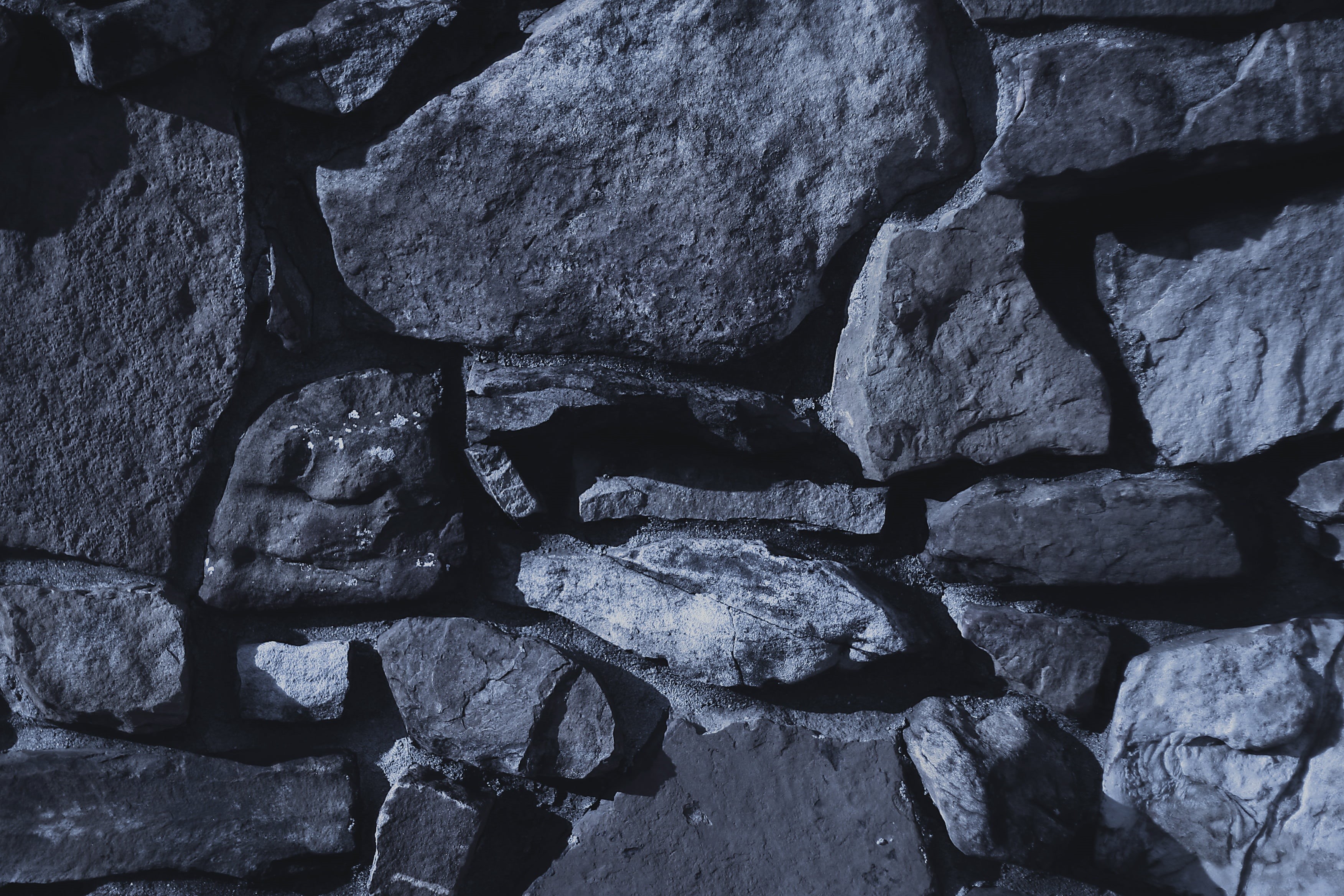 stone wall, 2K, architecture, darkness, large group of objects, grey, rock - object, solid, nighttime, nature, image, closeup, wall, outdoors, cement, HD Wallpaper