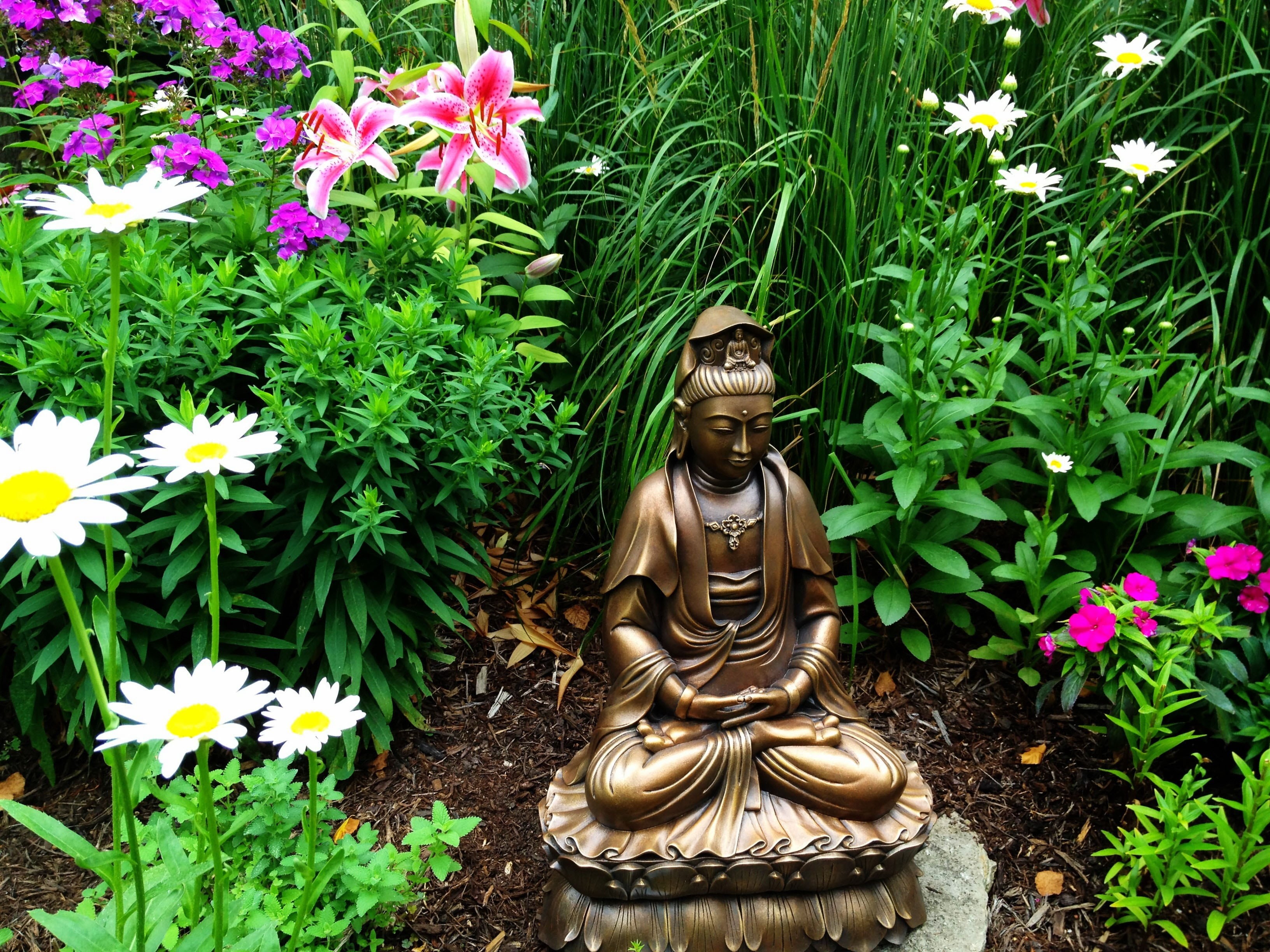 daisy, sculpture, creativity, blossom, garden, statue, belief, idol, buddha, statuette, flowering plant, female, angel, freshness, no people, representation, HD Wallpaper