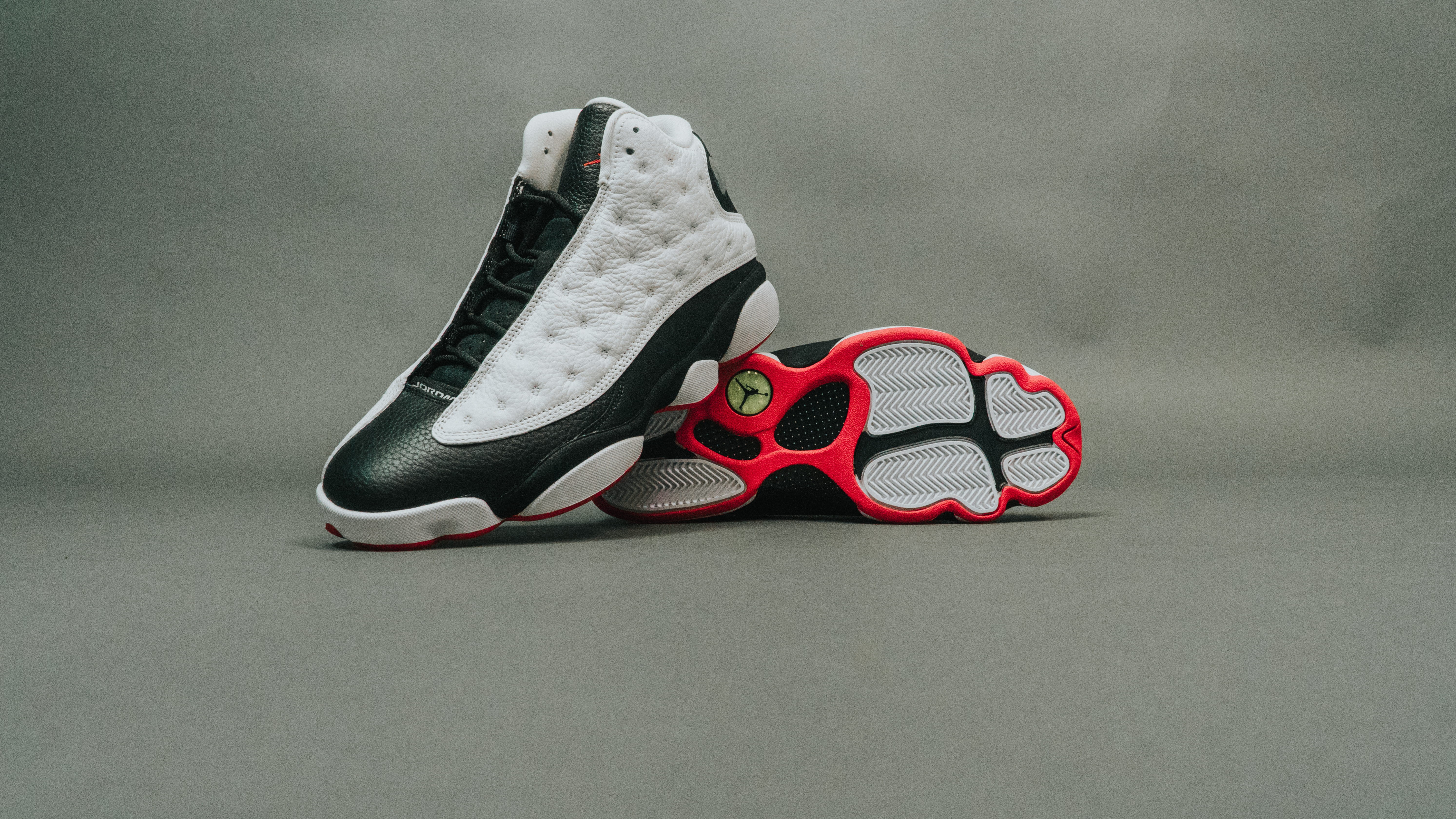 no people, white color, white, absence, sport, surface, sports shoe, flooring, studio shot, canvas shoe, shoes, air, compatibility, jordan, black, two objects, HD Wallpaper