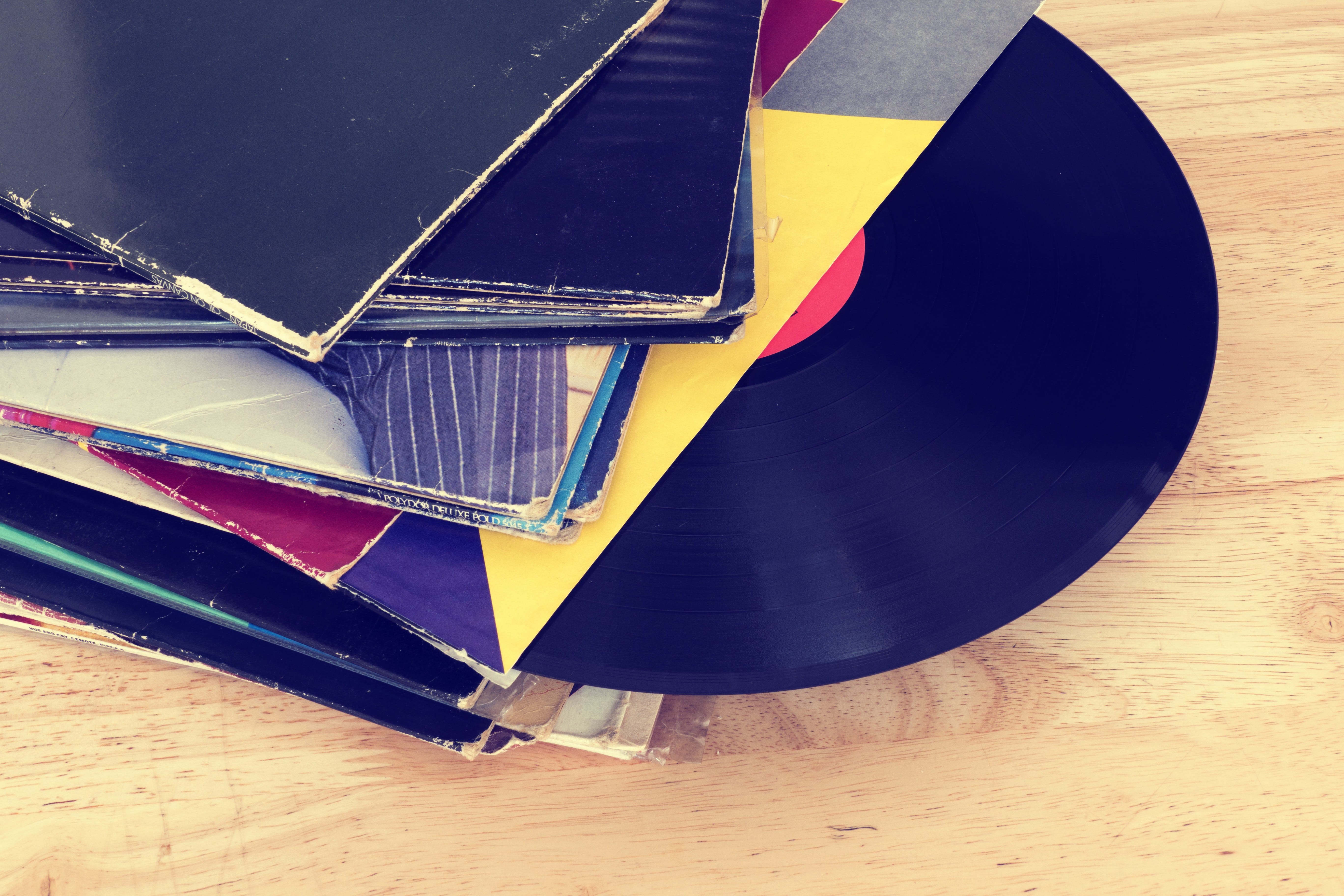 black, album, disk, old, stereo, media, entertainment, vinyl record, sleeve, indoors, high angle view, obsolete, records, wood, black color, groove, play, HD Wallpaper