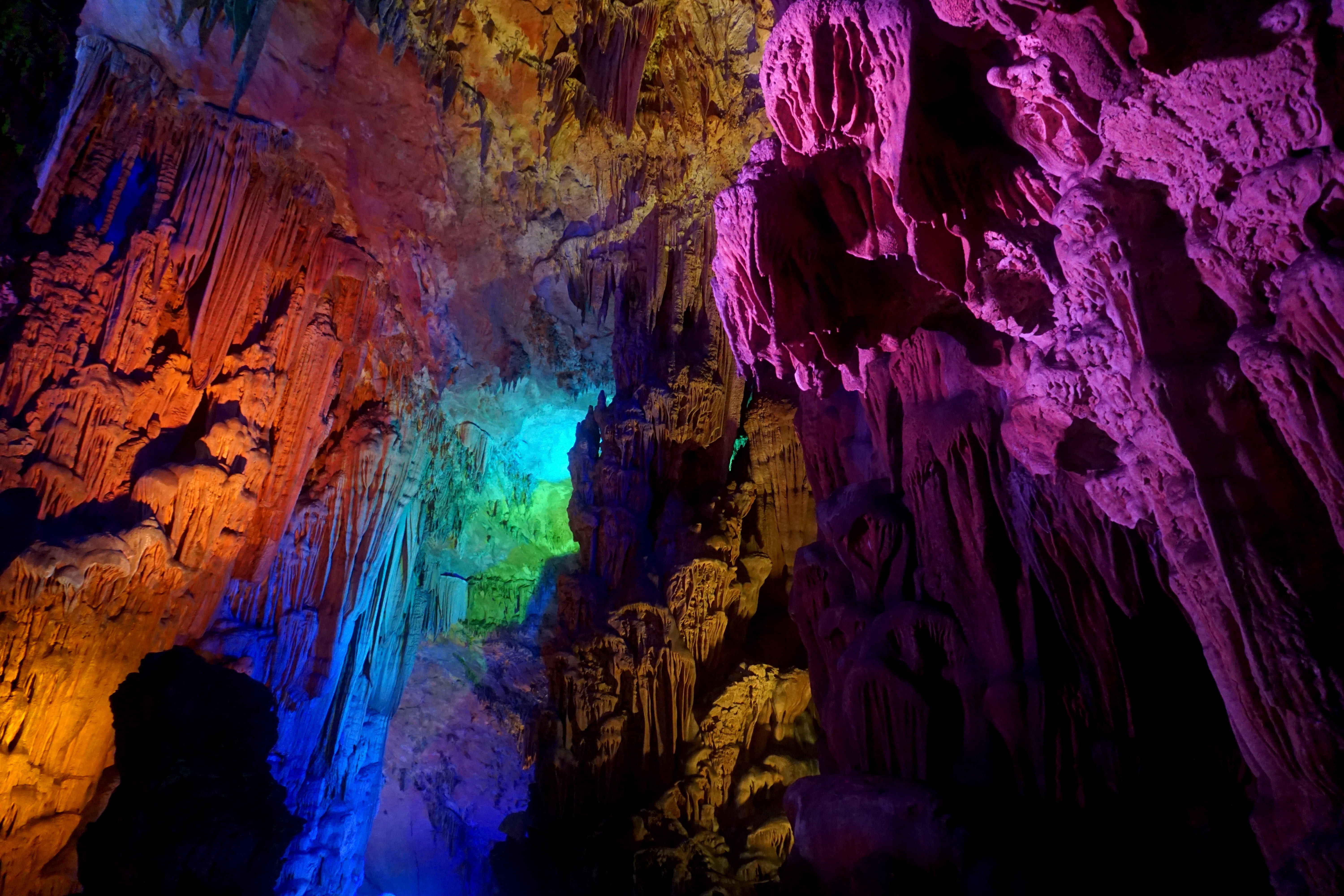 travel destinations, illuminated, beauty in nature, geology, rock formation, indoors, reed flute cave, stalactite, physical geography, limestone cave, no people, HD Wallpaper
