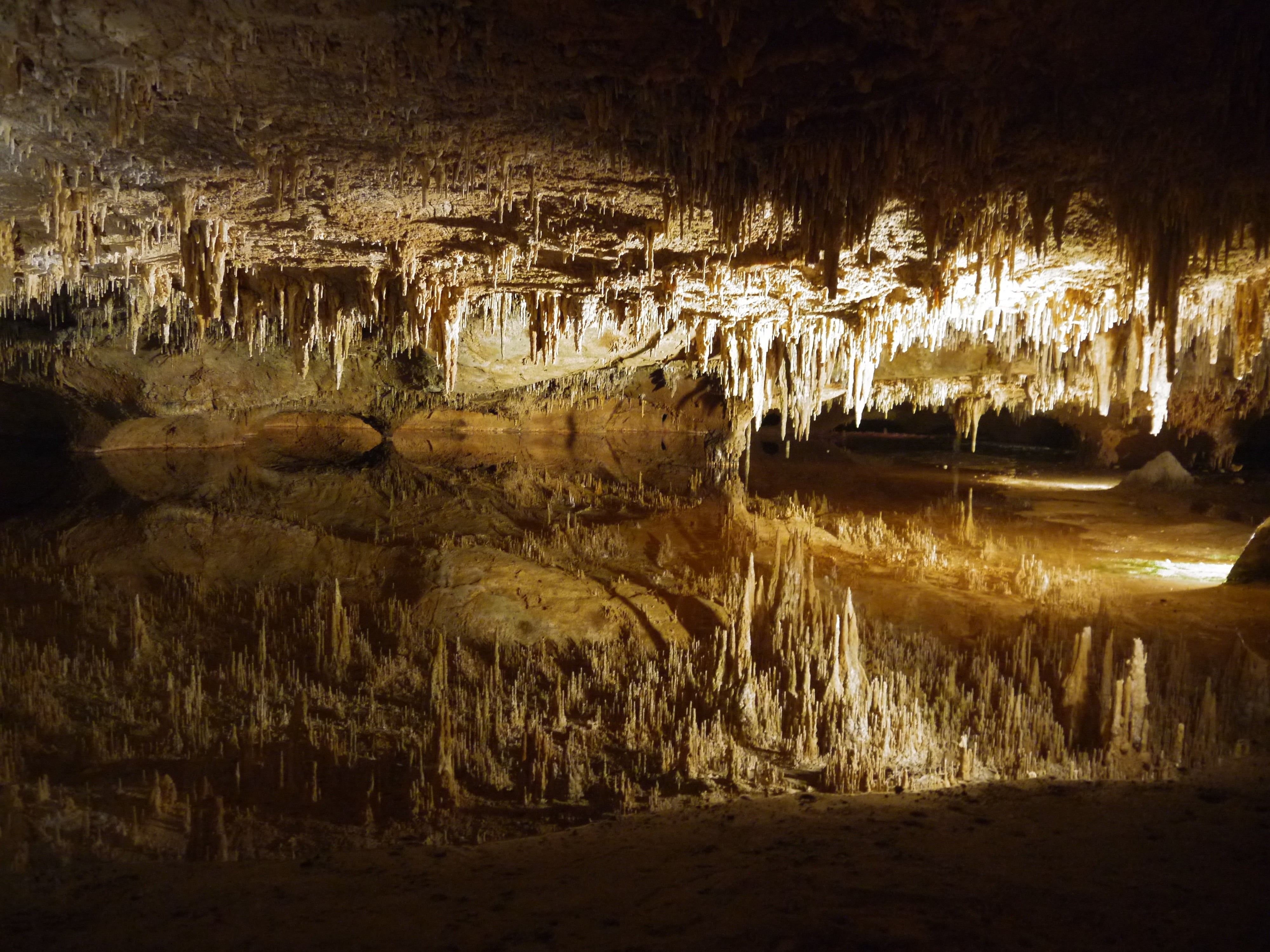 rock - object, eroded, water, reflection, tranquility, tranquil scene, stalagmites, underwater, non-urban scene, virginia, physical geography, solid, beauty in nature, HD Wallpaper