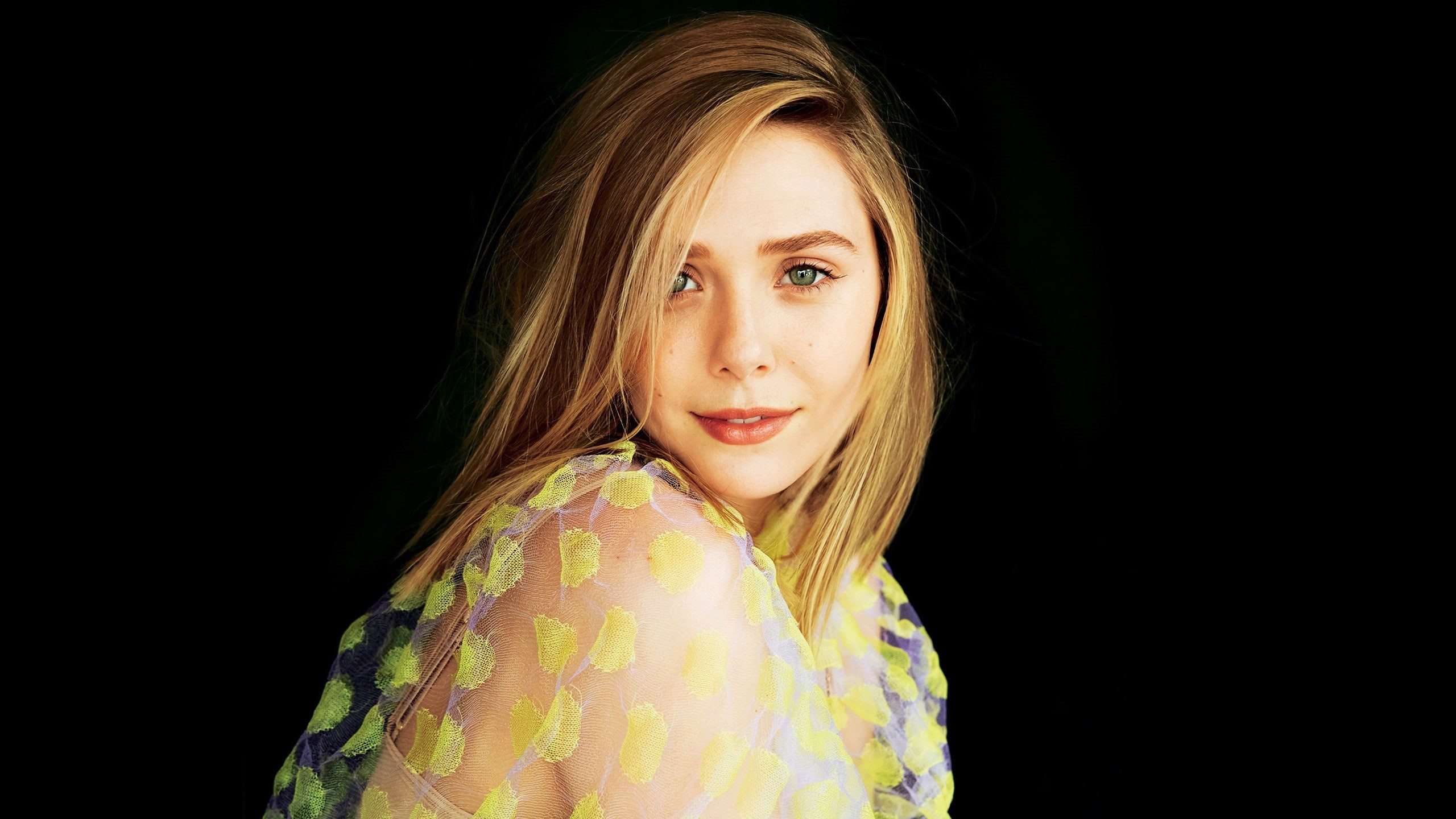 black background, beautiful woman, innocence, studio shot, long hair, looking at camera, smiling, childhood, hair, 2K, copy space, headshot, Elizabeth Olsen, HD Wallpaper