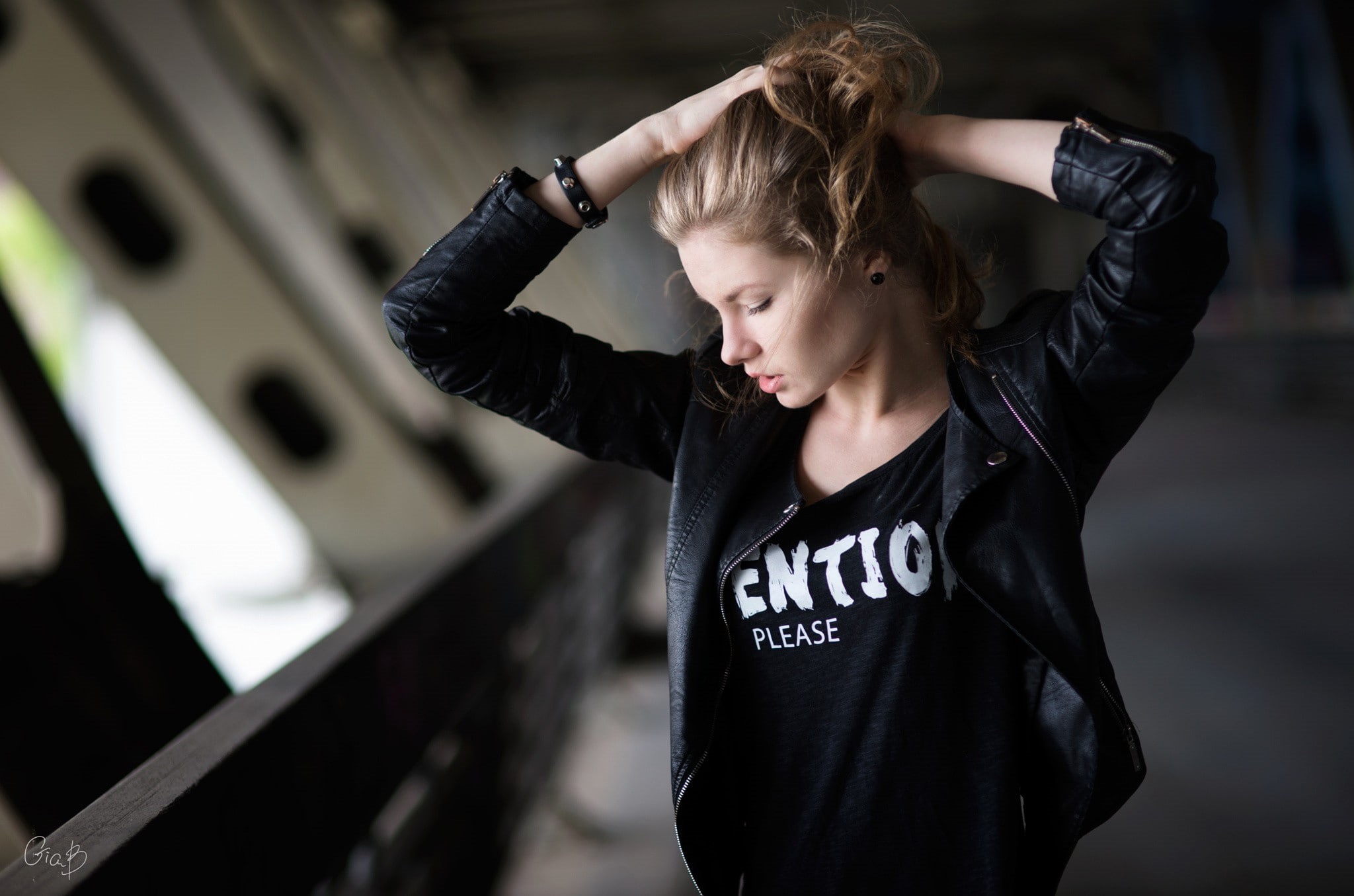 women, jacket, blonde, depth of field, 1080P, leather jackets, HD Wallpaper