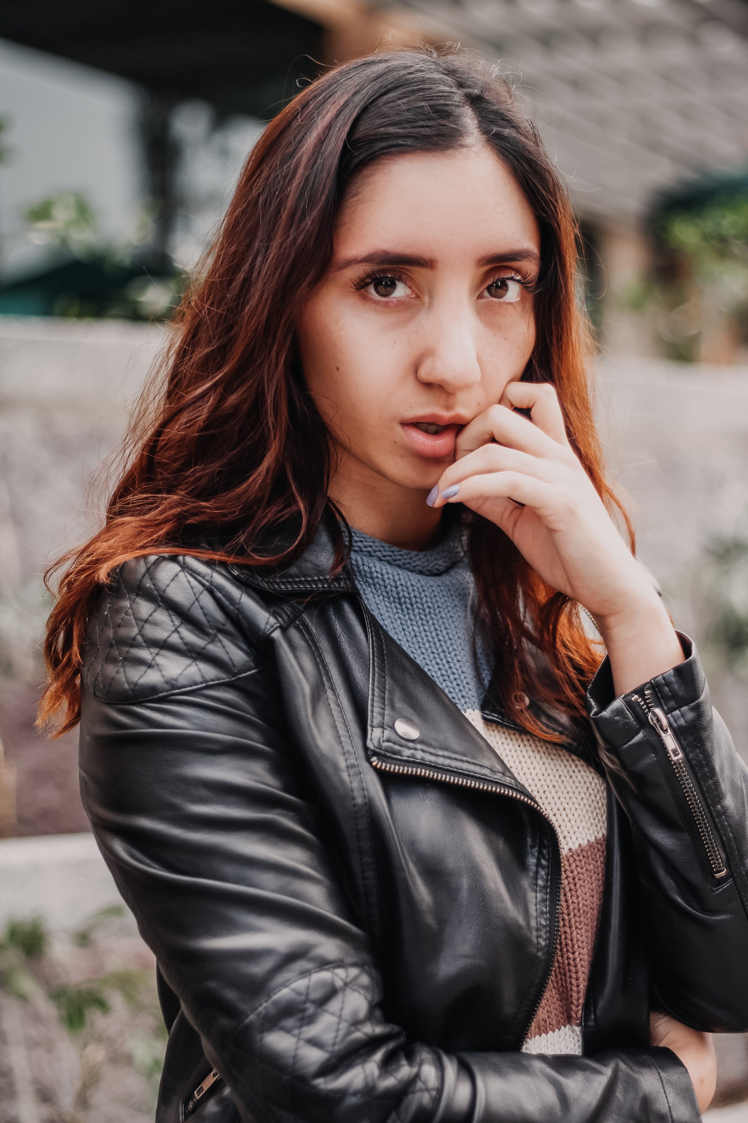 long hair, brown hair, eye, human, day, hairstyle, mood, front view, villa nueva, clothing, real people, eyes, coat, apparel, scarf, hair, person, young adult, Phone HD Wallpaper