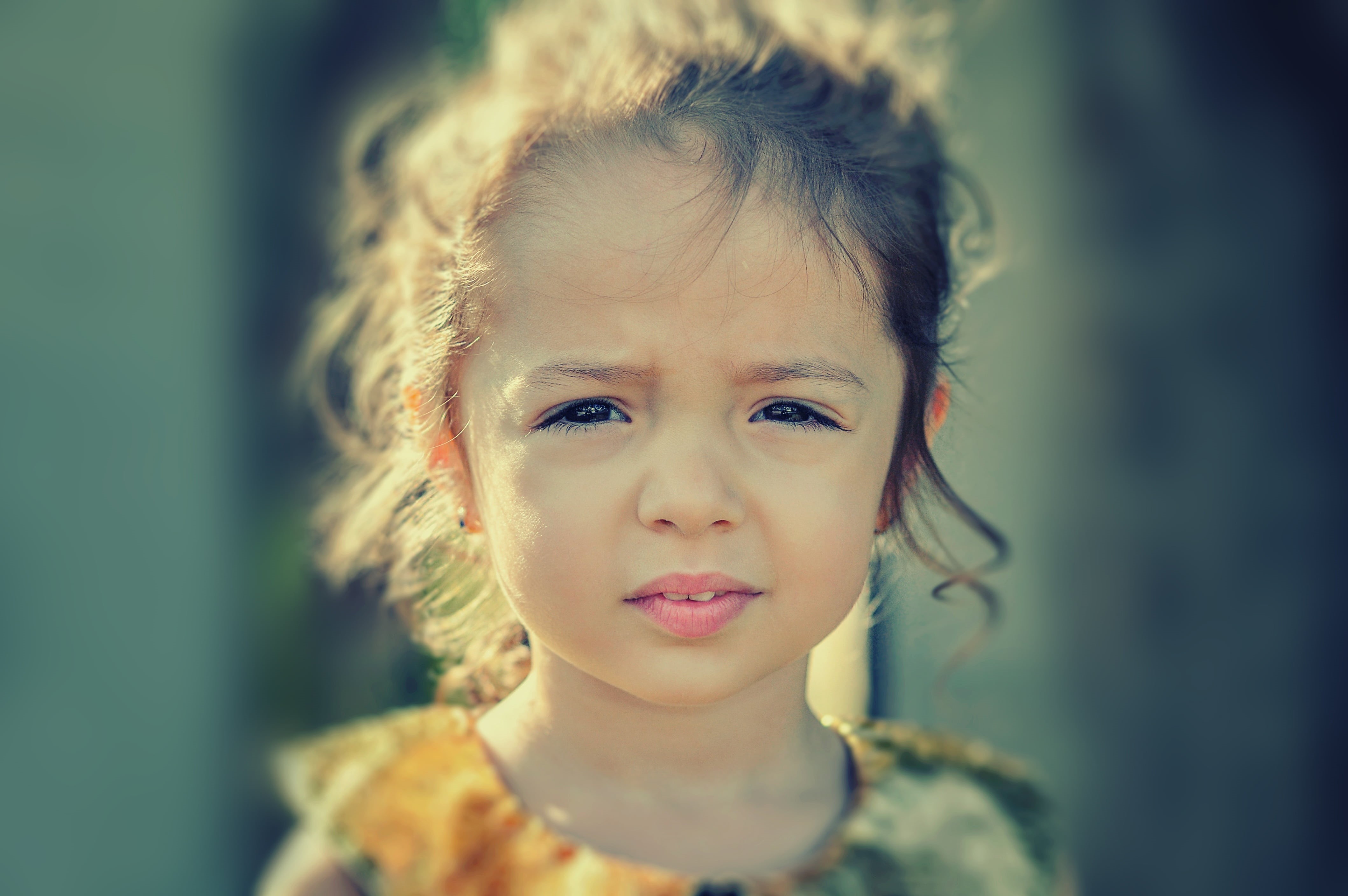 close-up, offspring, studio, photography, outdoors, augsburg, orange, children, childhood, aroni, yellow, body part, nature, selective, cute, kosovo, one girl only, HD Wallpaper