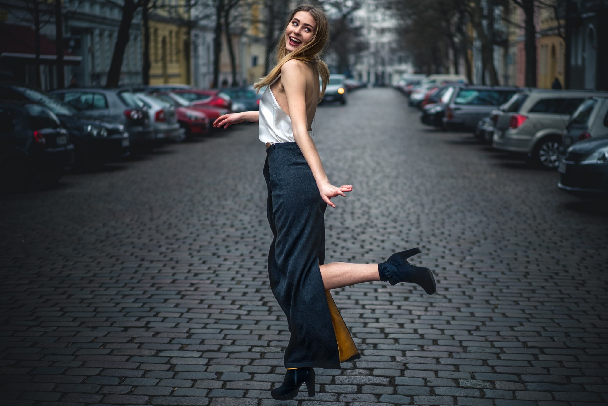 1080P, grey tops, skirt, high heels, Jakob Brenk, street, blonde, women, smiling, Photoshop, HD Wallpaper