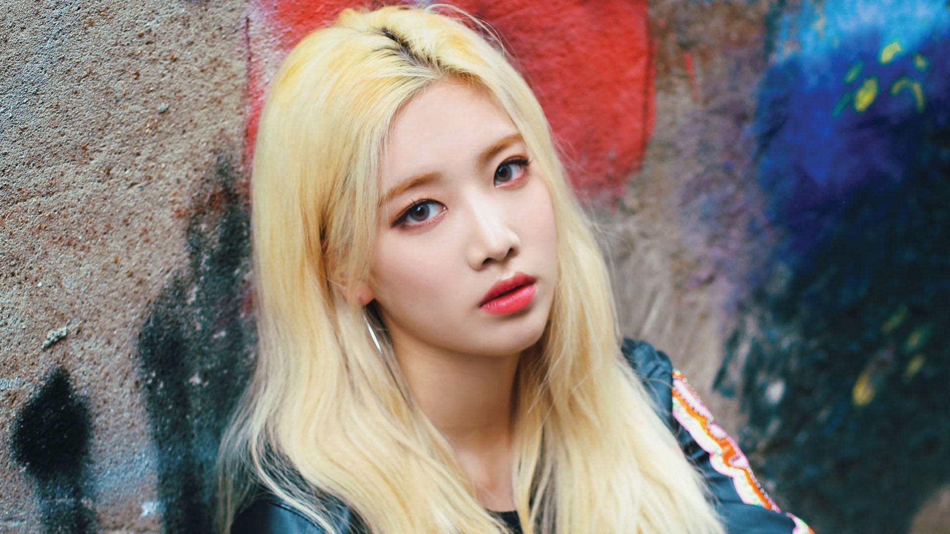 LOONA, 1080P, Kim Lip, K-pop, HD Wallpaper