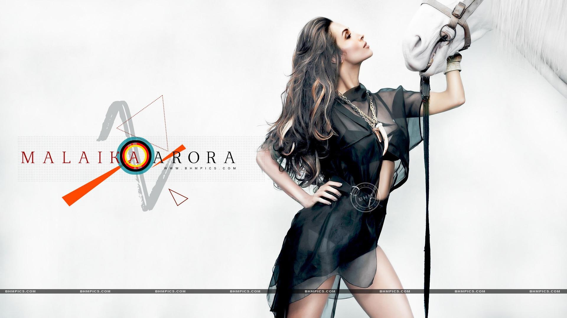 khan, 1080P, bollywood celebrities, white, bollywood, malaika, malaika arora khan, horse, arora, actress, female celebrities, HD Wallpaper