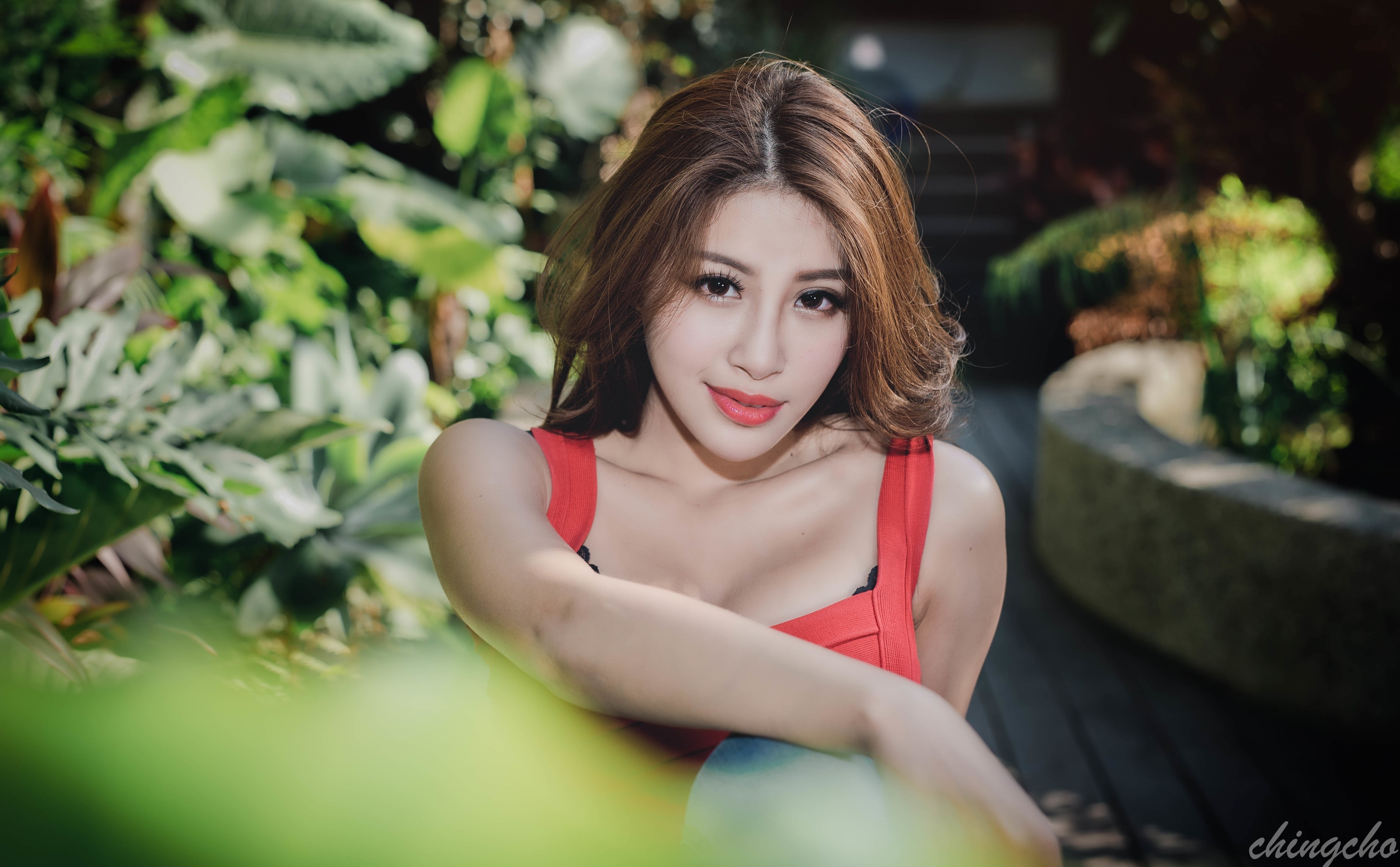 front view, depthoffield, one person, lifestyles, hd, Smile, People, Girl, beautiful woman, portrait, Posing, young adult, Asian, brown hair, leisure activity, HD Wallpaper