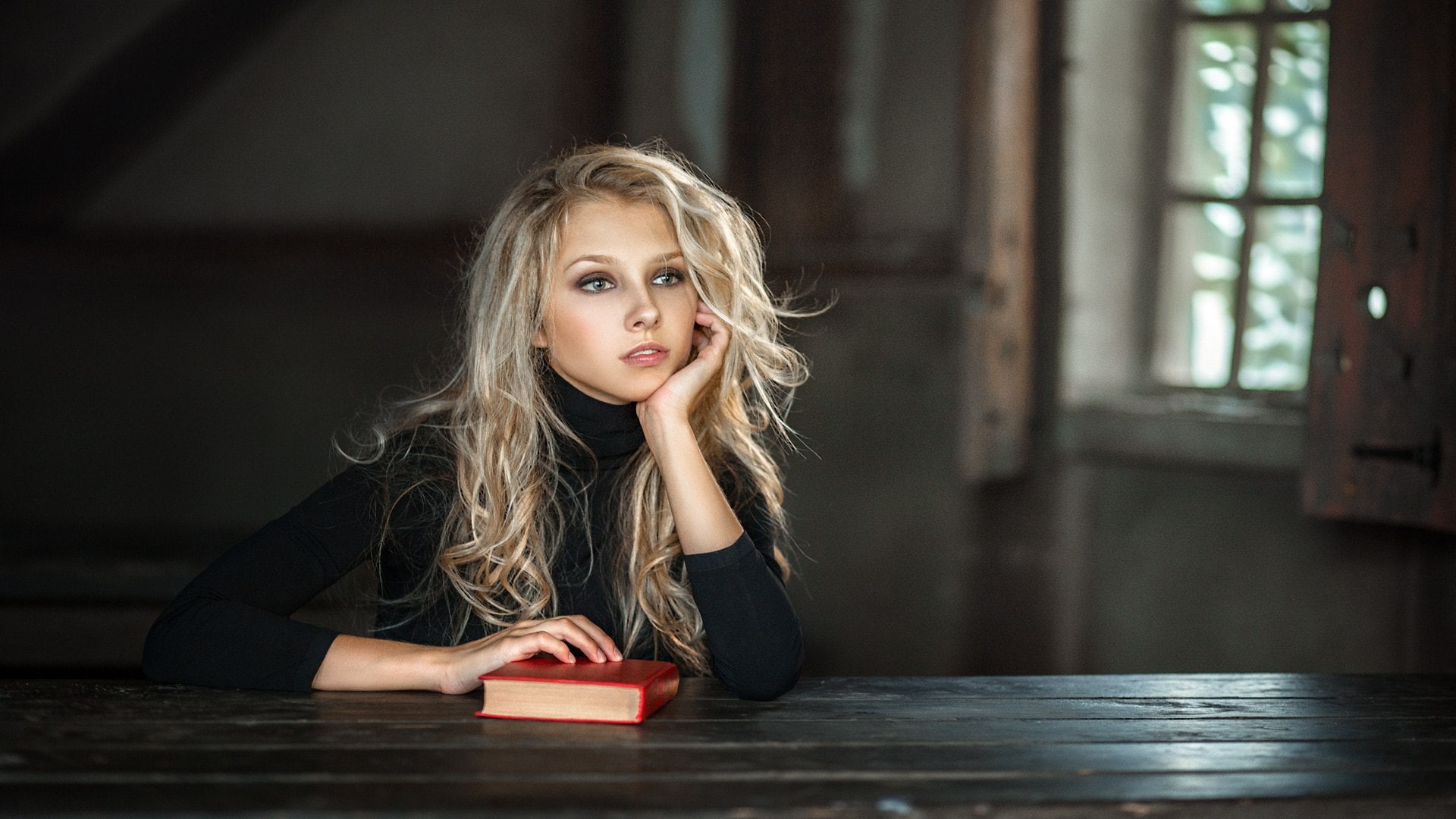 blonde, table, girls, hair, women, hairstyle, offspring, 1080P, child, long hair, indoors, young adult, females, one person, contemplation, teenager, portrait, HD Wallpaper