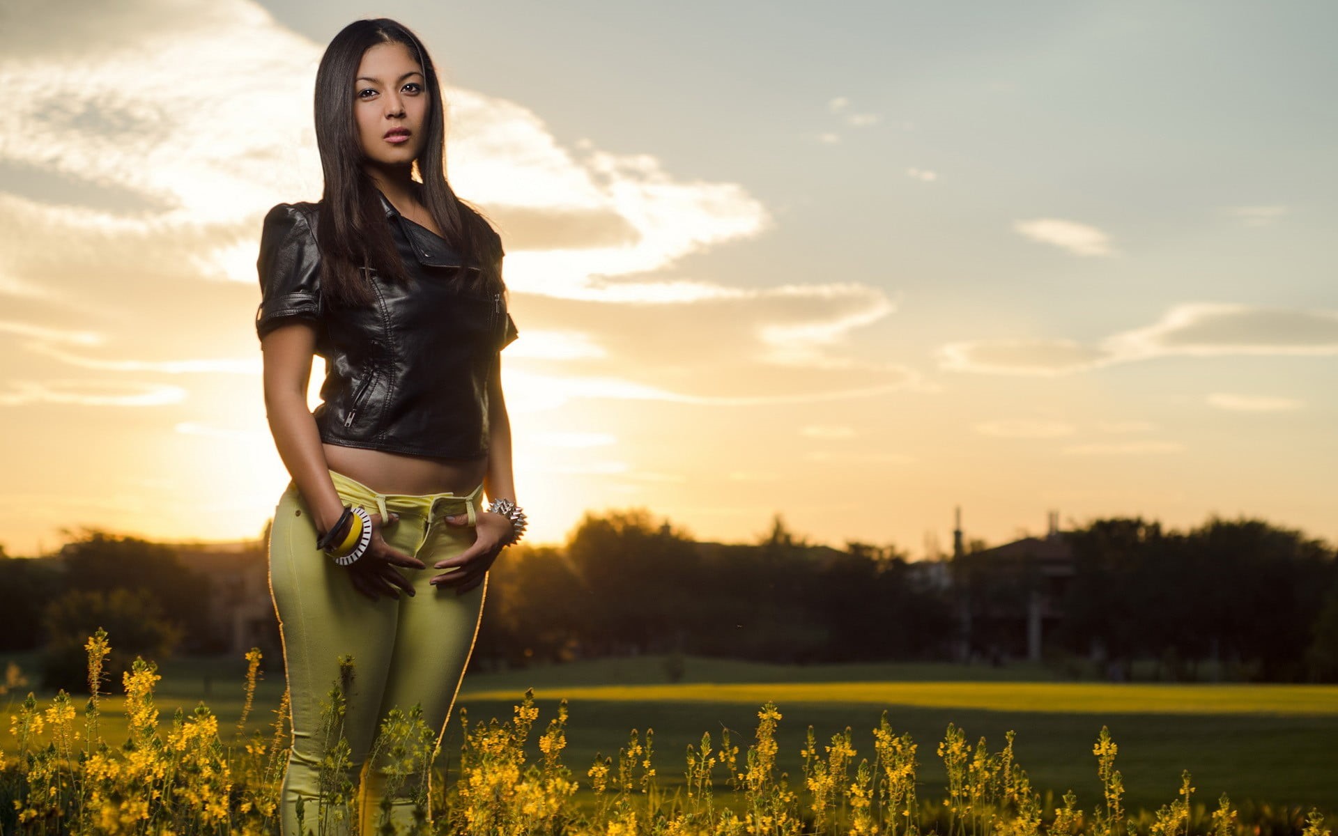 nature, leather jackets, beauty in nature, young adult, 1080P, outdoors, three quarter length, real people, sky, field, brunette, young women, standing, HD Wallpaper