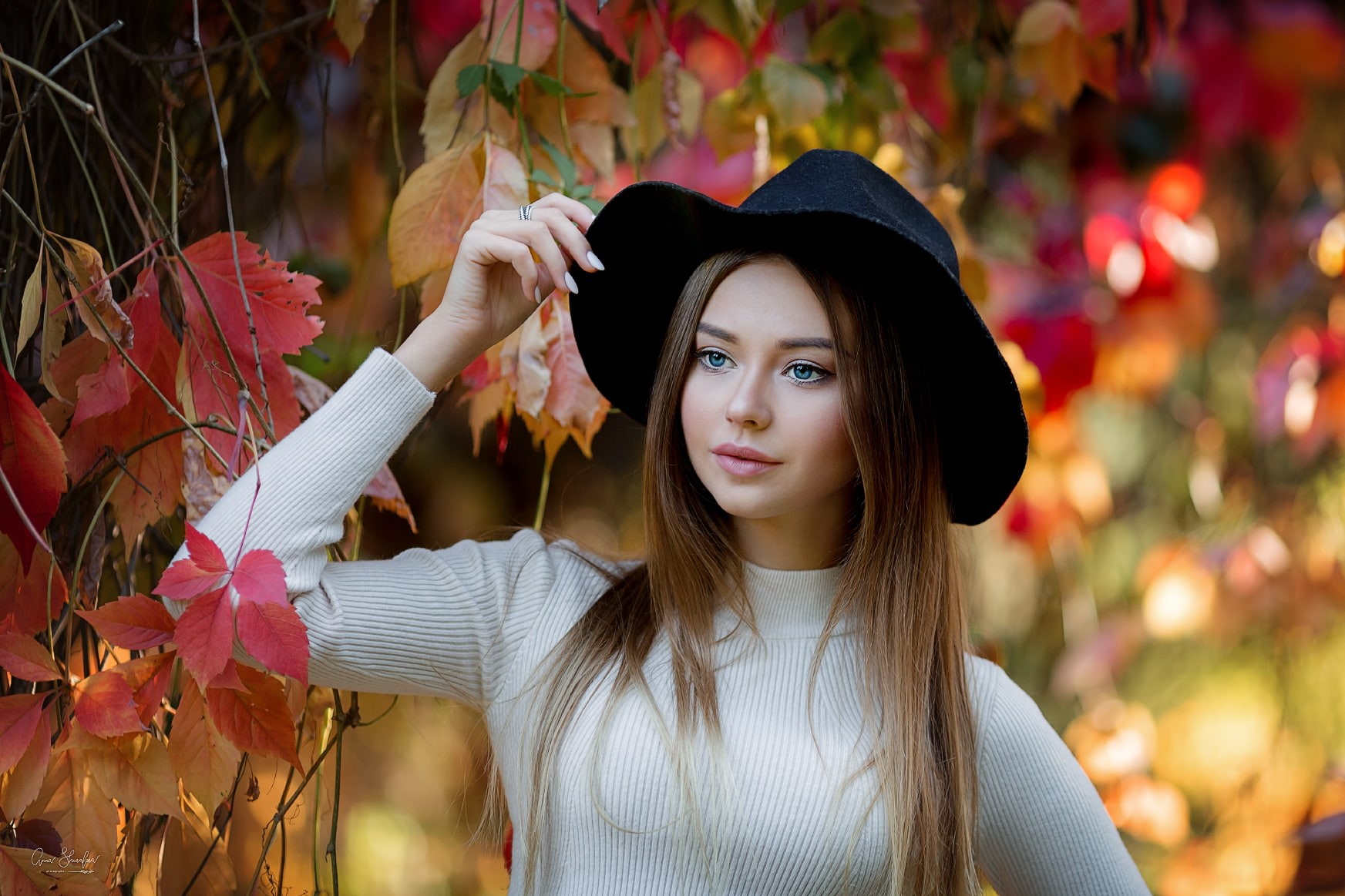 leisure activity, young adult, model, depth of field, women outdoors, long hair, portrait, real people, women, sweater, beauty, young women, turtlenecks, HD Wallpaper