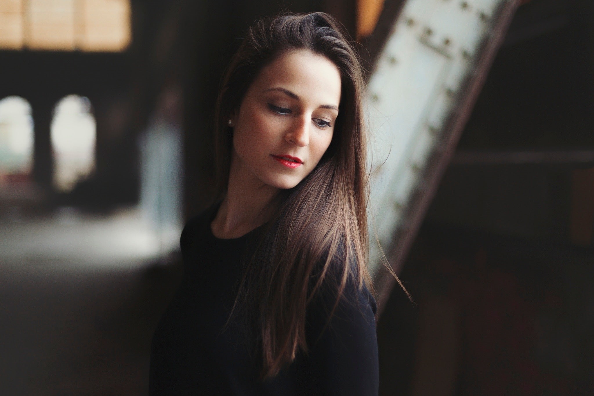 straight hair, portrait, young women, headshot, 1080P, long hair, focus on foreground, face, beautiful woman, standing, Maxime Prokaz, sweater, young adult, HD Wallpaper