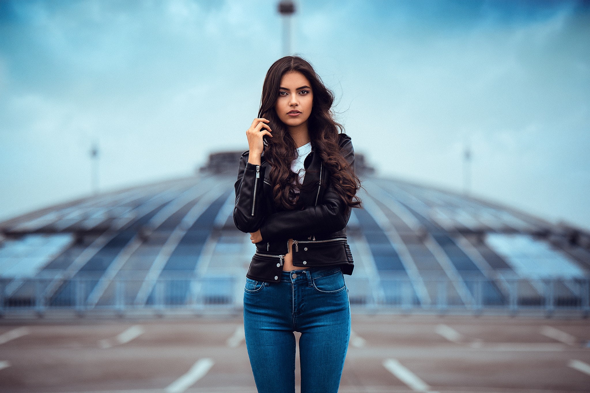 long hair, real people, Anatoli Oskin, beauty, the gap, leather, front view, leisure activity, outdoors, hair, young adult, hairstyle, leather jacket, lifestyles, HD Wallpaper
