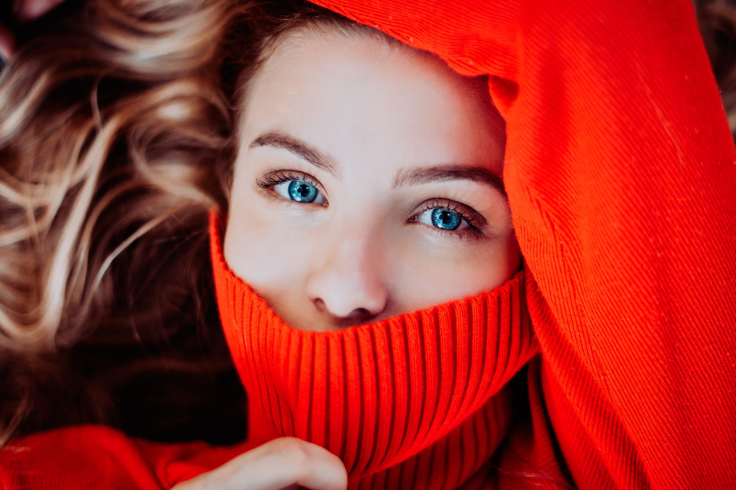looking at viewer, human face, close-up, blonde, young women, red, turtlenecks, headshot, 2K, front view, scarf, women, human body part, lifestyles, blue eyes, HD Wallpaper