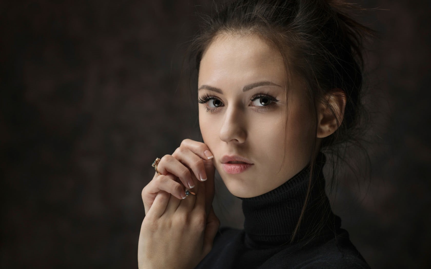 studio shot, Catherine Timokhina, looking at camera, front view, 720P, focus on foreground, headshot, lifestyles, young adult, hairstyle, black background, HD Wallpaper