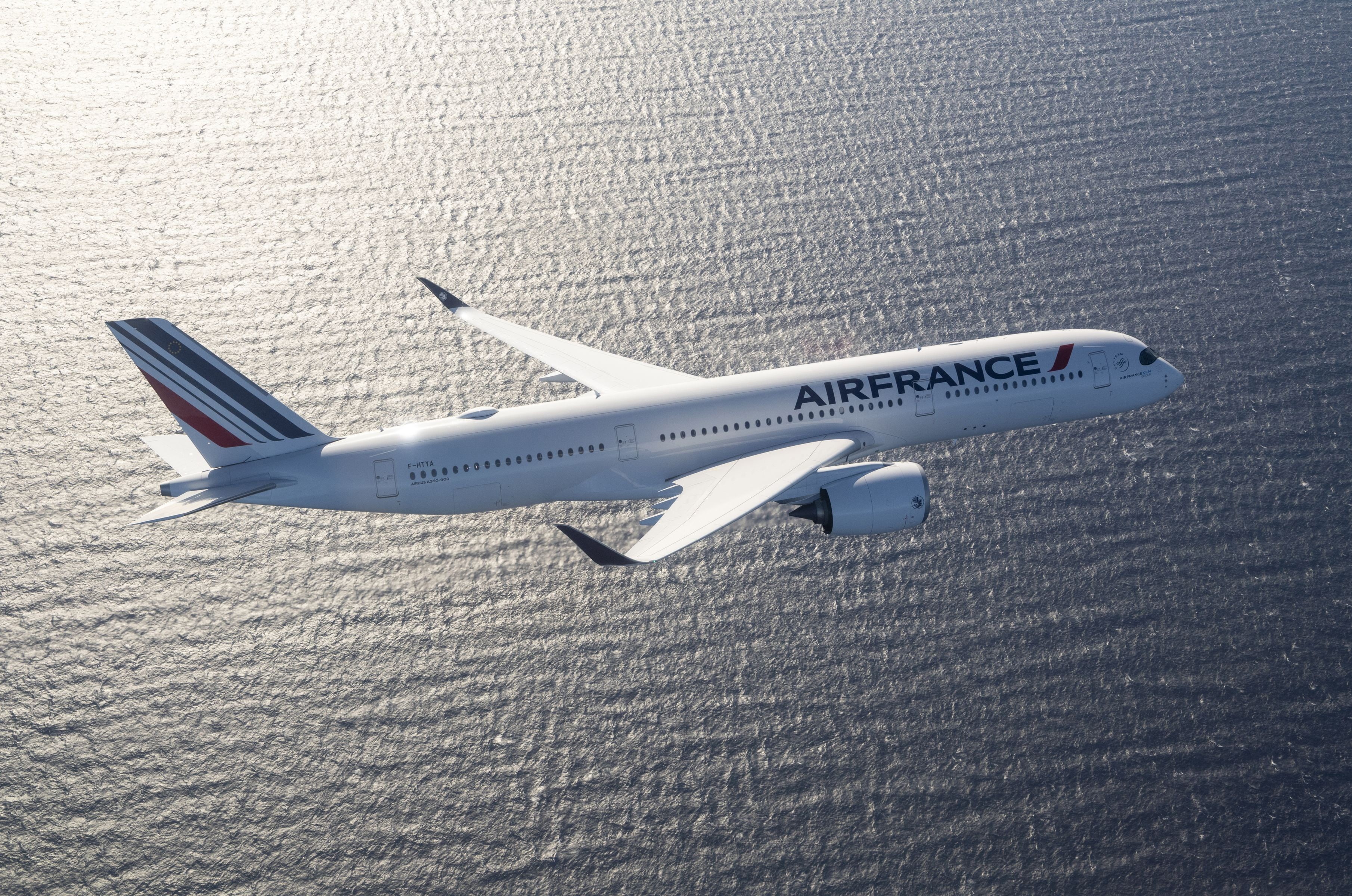 Airbus, Airbus A350 XWB, Air France, Sea, A passenger plane, Airbus A350-900, 2K, Wing, HD Wallpaper