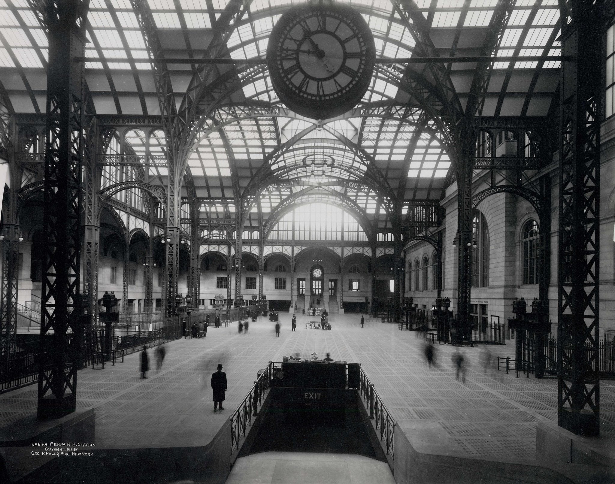 train station, analog, 1080P, long exposure, subway, clock, New York City, large, vintage, old photos, monochrome, HD Wallpaper