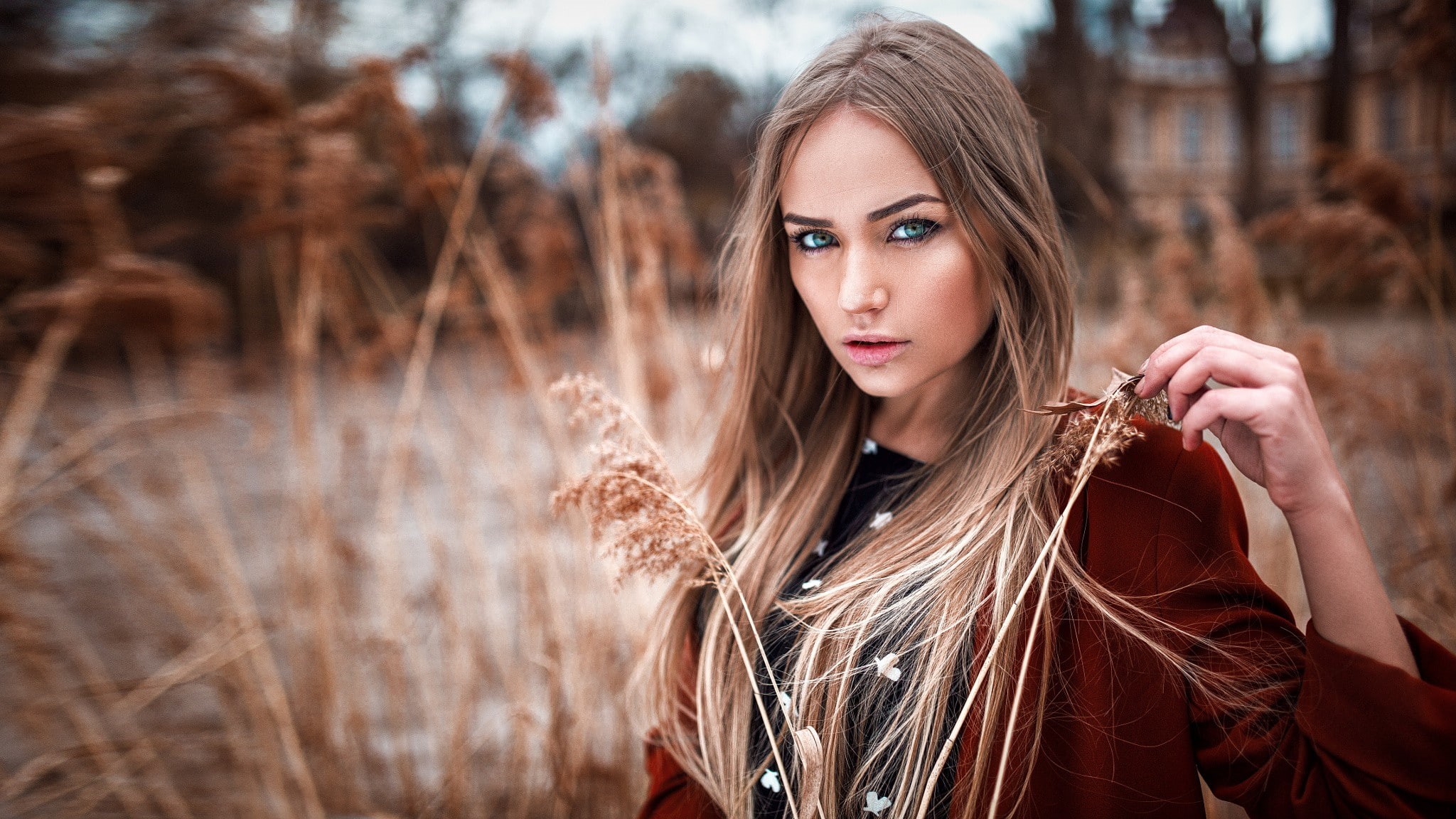 Maria Puchnina, fall, blue eyes, juicy lips, blonde, coats, Peter Paszternak, 1080P, women outdoors, face, Mary Jane, portrait, women, HD Wallpaper