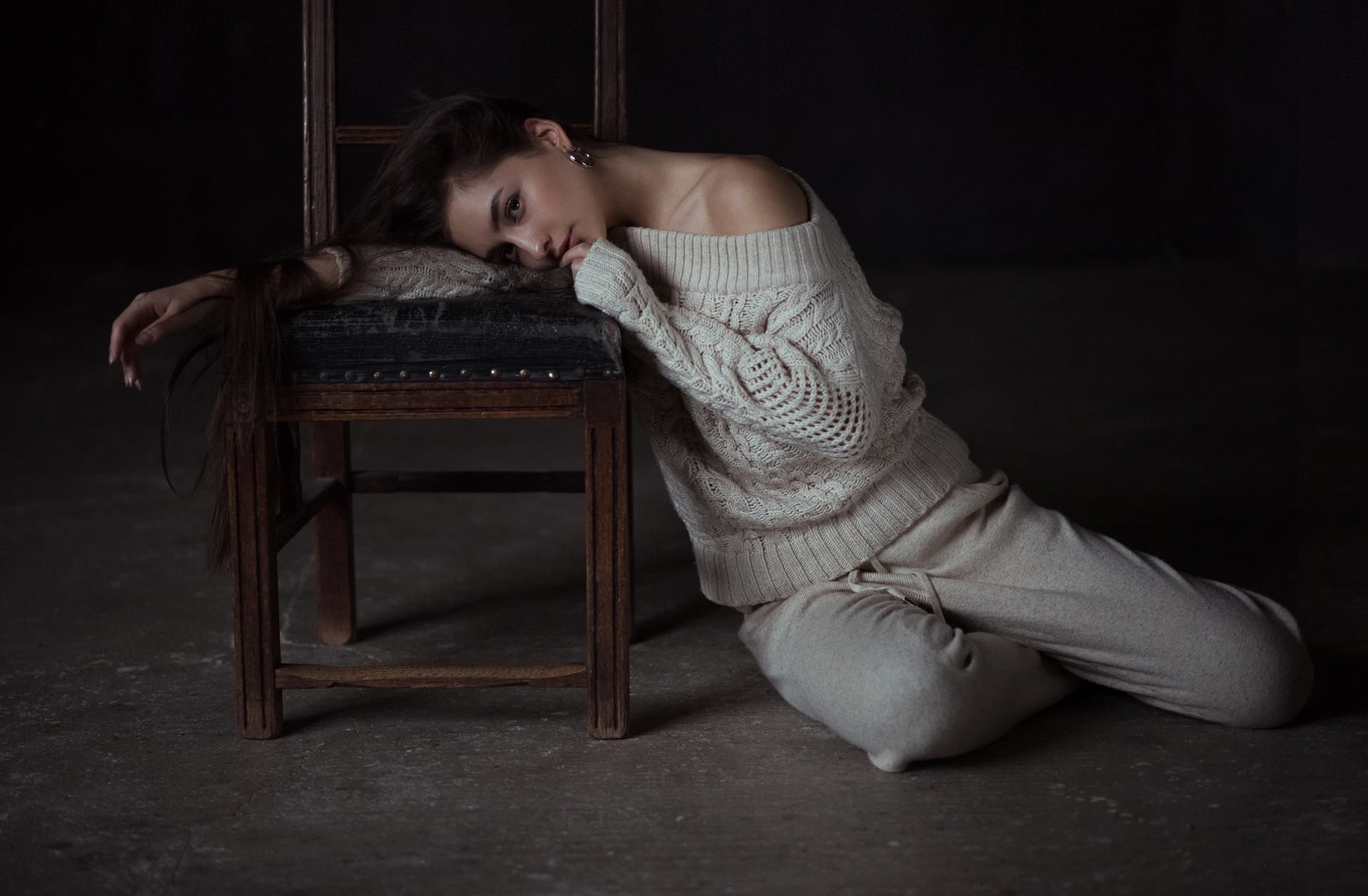 Andrey Firsov, Darina Dashkina, chair, mood, 1080P, long hair, sweater, on the floor, pose, HD Wallpaper