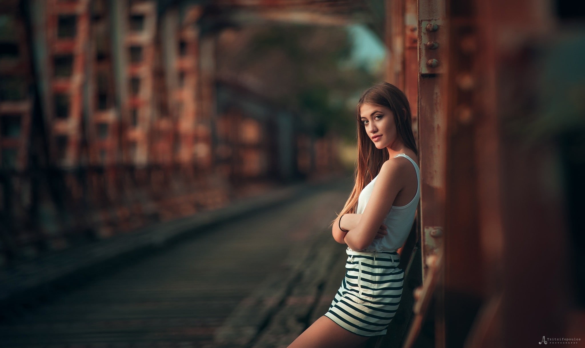 standing, casual clothing, auburn hair, portrait, women, bridge, model, real people, outdoors, young adult, hair, one person, young women, hairstyle, looking at viewer, HD Wallpaper