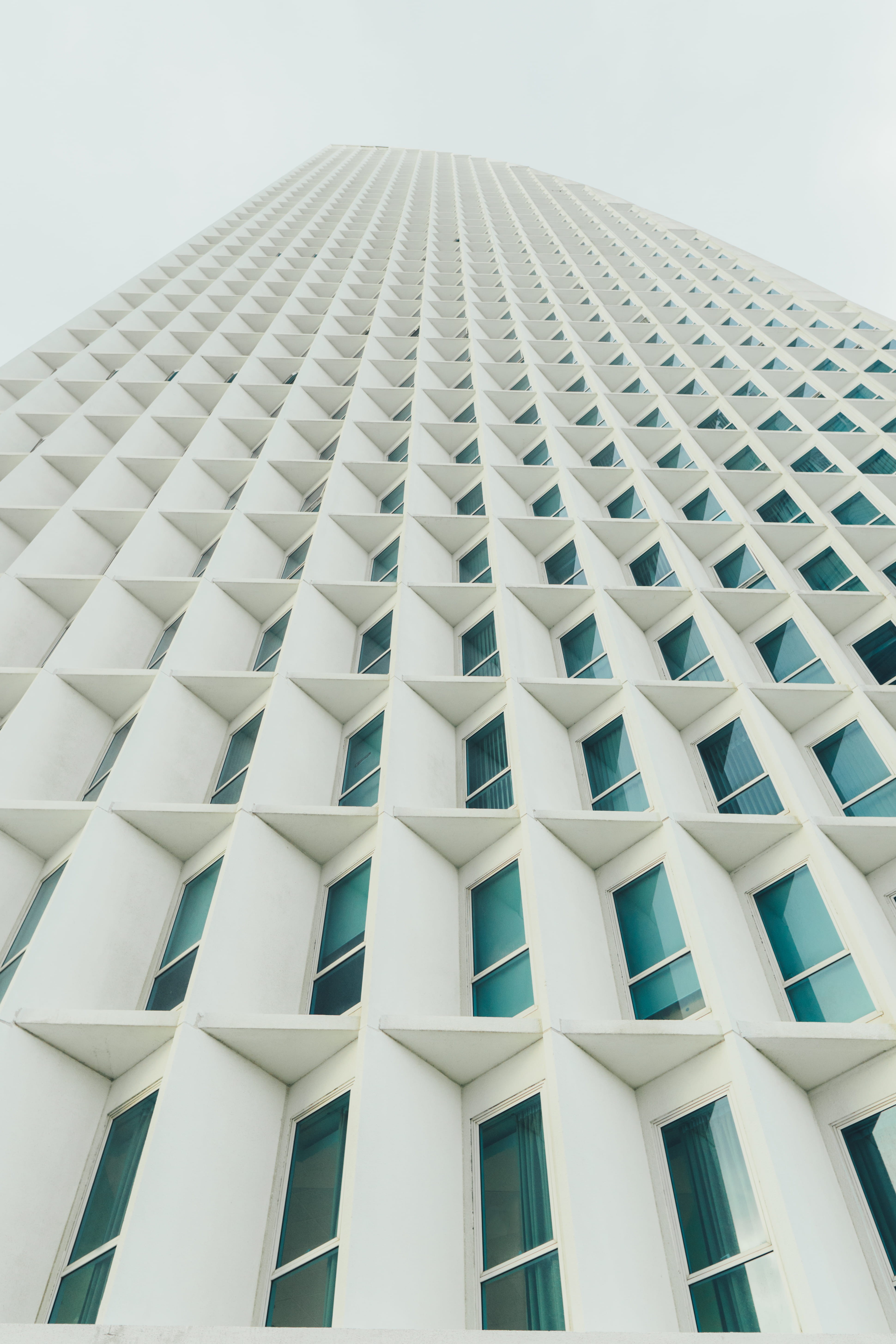modern, architectural feature, outdoors, skyscraper, sky, building, city, 5K, triangle, malaysia, built structure, low, iphone, office building exterior, Phone HD Wallpaper