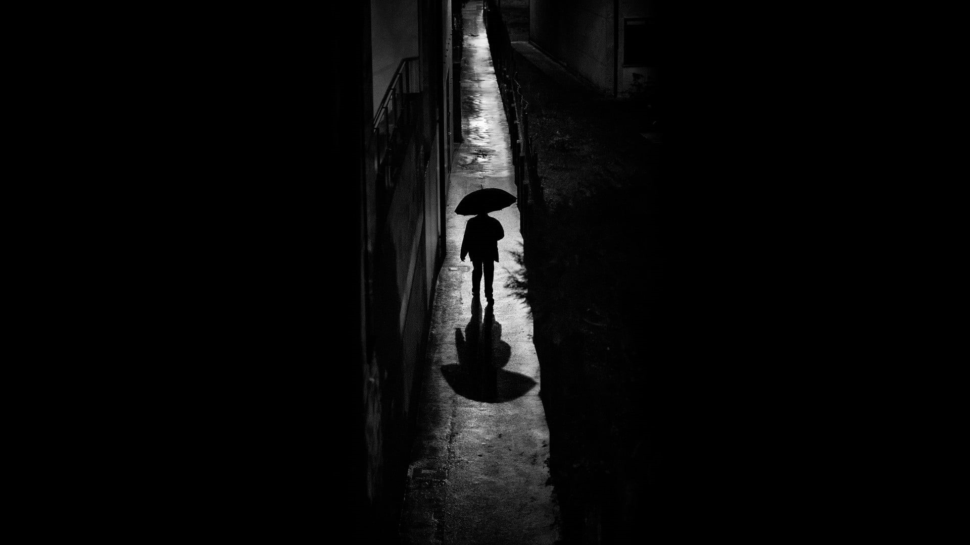 outdoors, night, tunnel, unrecognizable person, silhouette, standing, monochrome, real people, umbrella, direction, built structure, rear view, architecture, HD Wallpaper