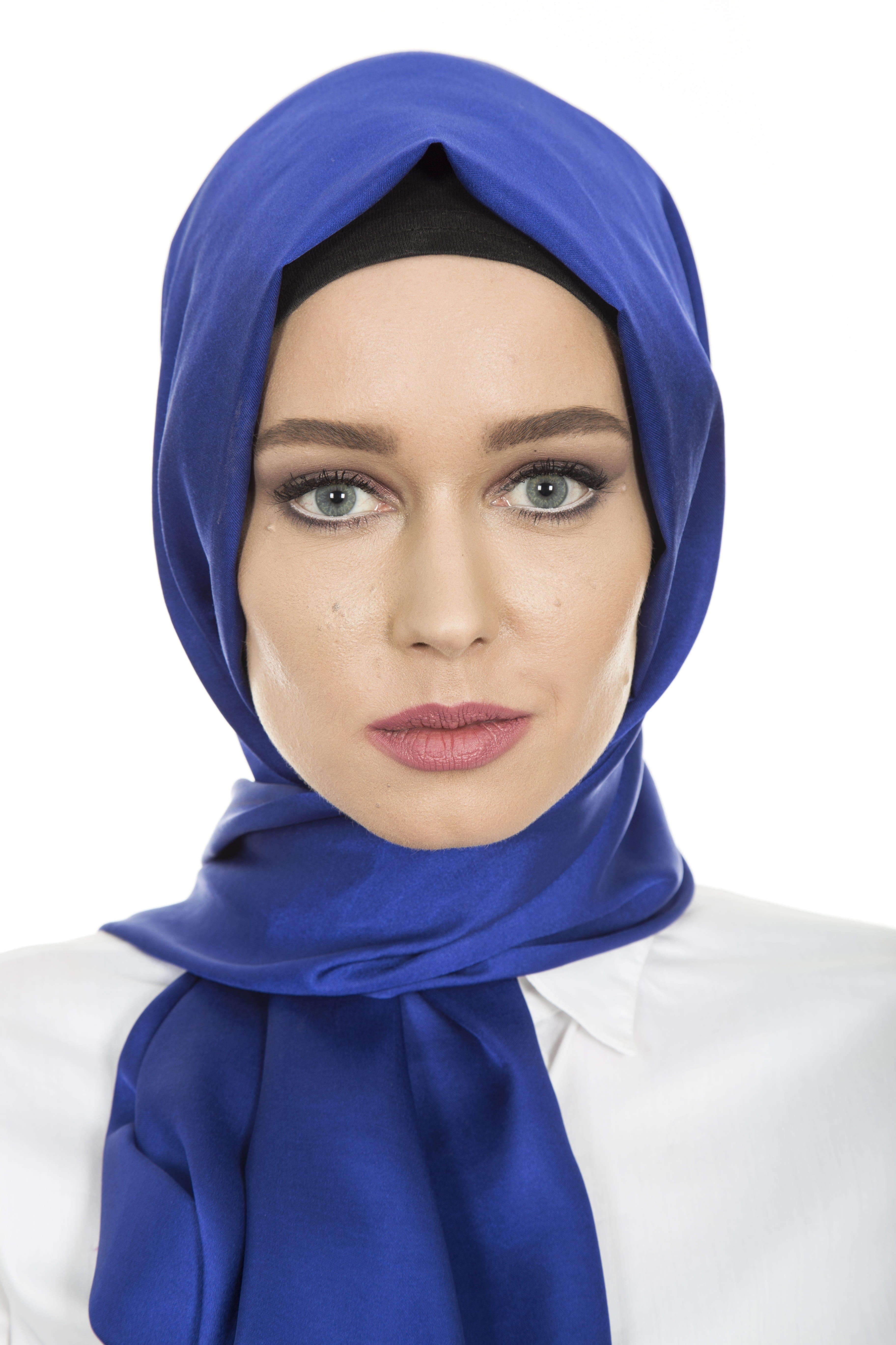scarf, product photo, beauty model, indoors, model, human, fashion, faith, white background, headshot, womens, beauty, hair, forbidden, portrait, veil, Phone HD Wallpaper