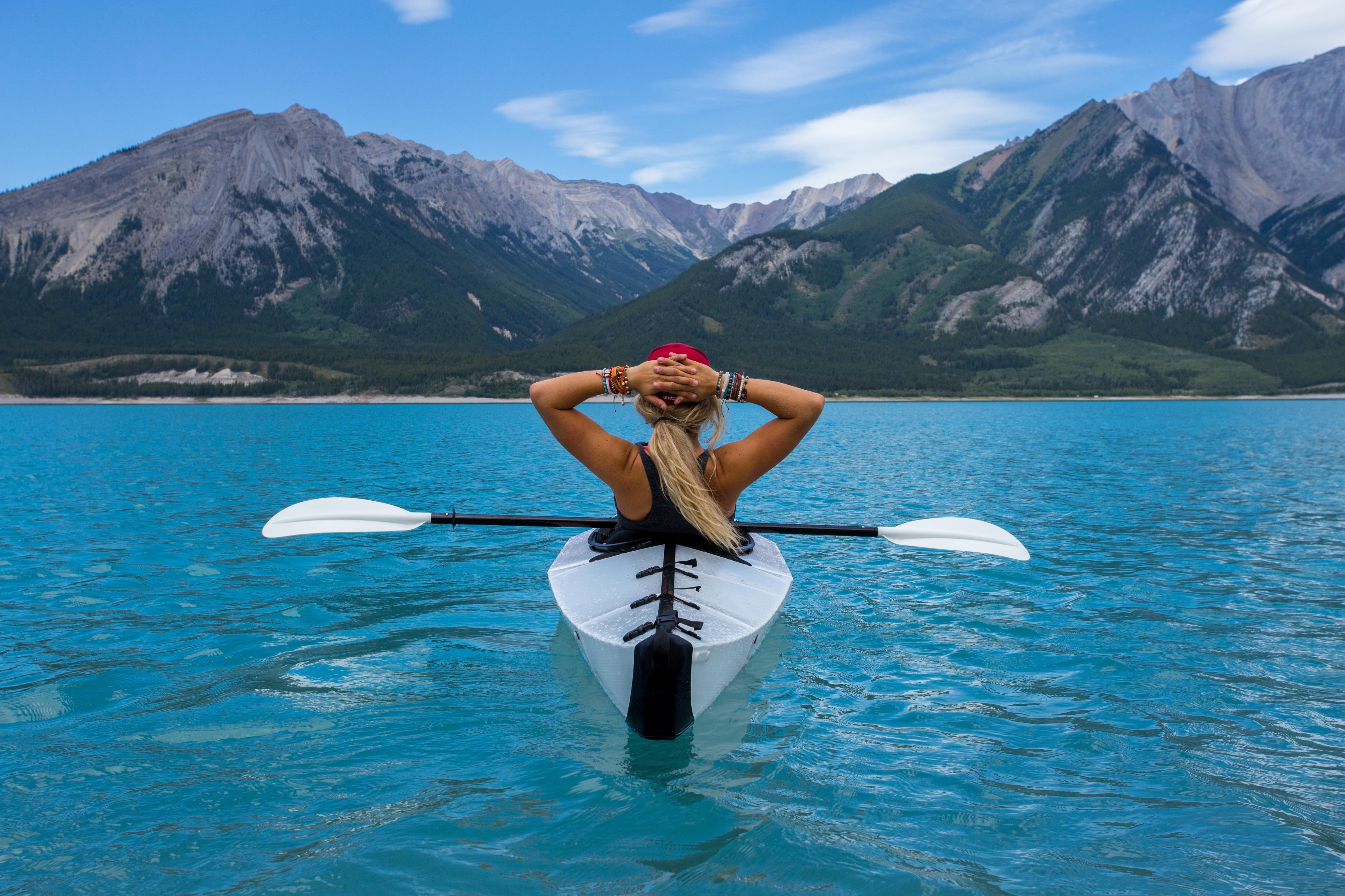 adults only, leisure, water Sport, oar, scenics - nature, paddle, lifestyles, woman in white, adventure, one man only, recreation, kayak, kayaking, ocean, HD Wallpaper