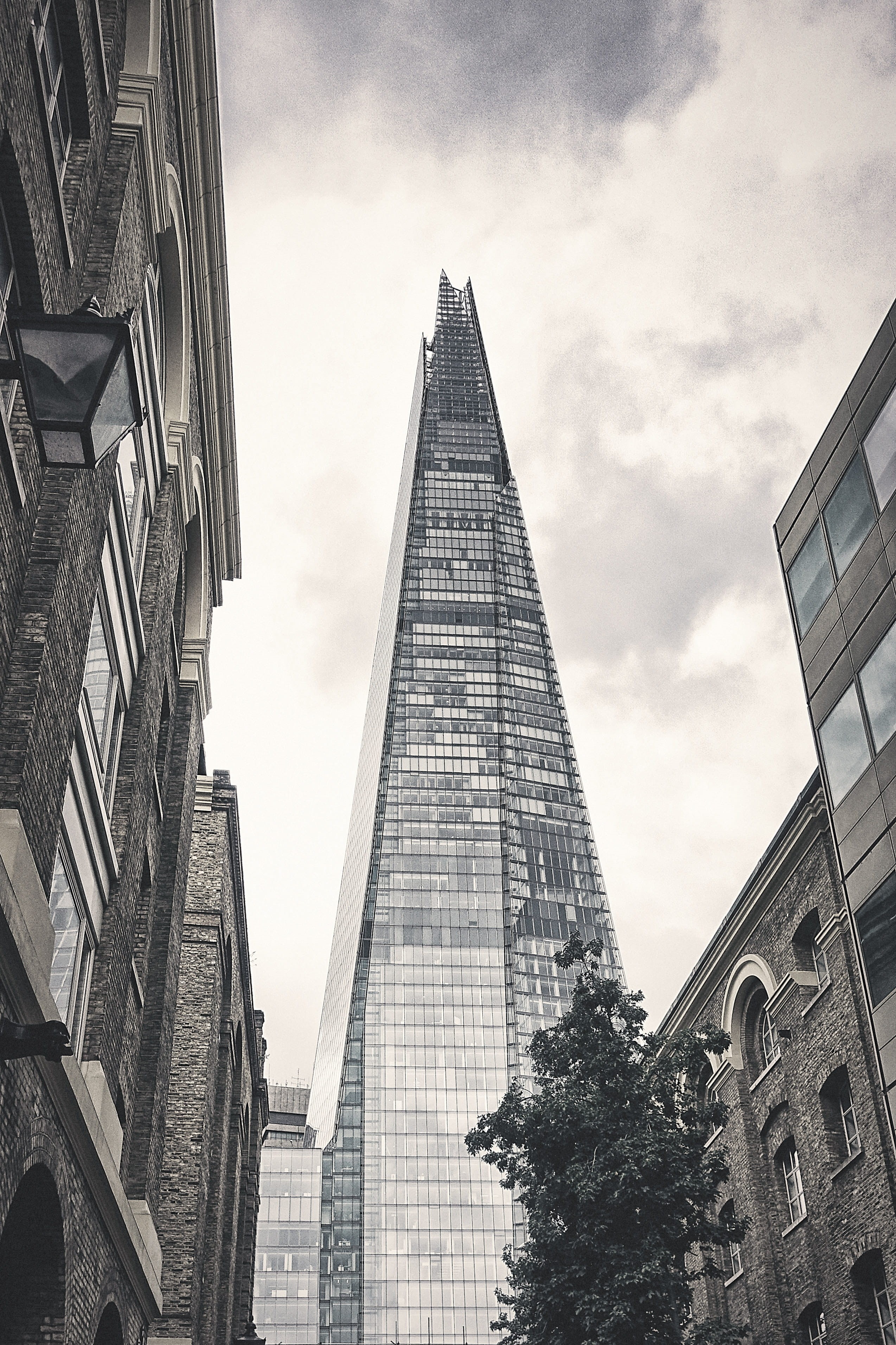 2K, skyscraper, building exterior, architecture, low angle view, united kingdom, city, shard, day, tourism, the shard, bitcoin, spire, no people, sky, Phone HD Wallpaper