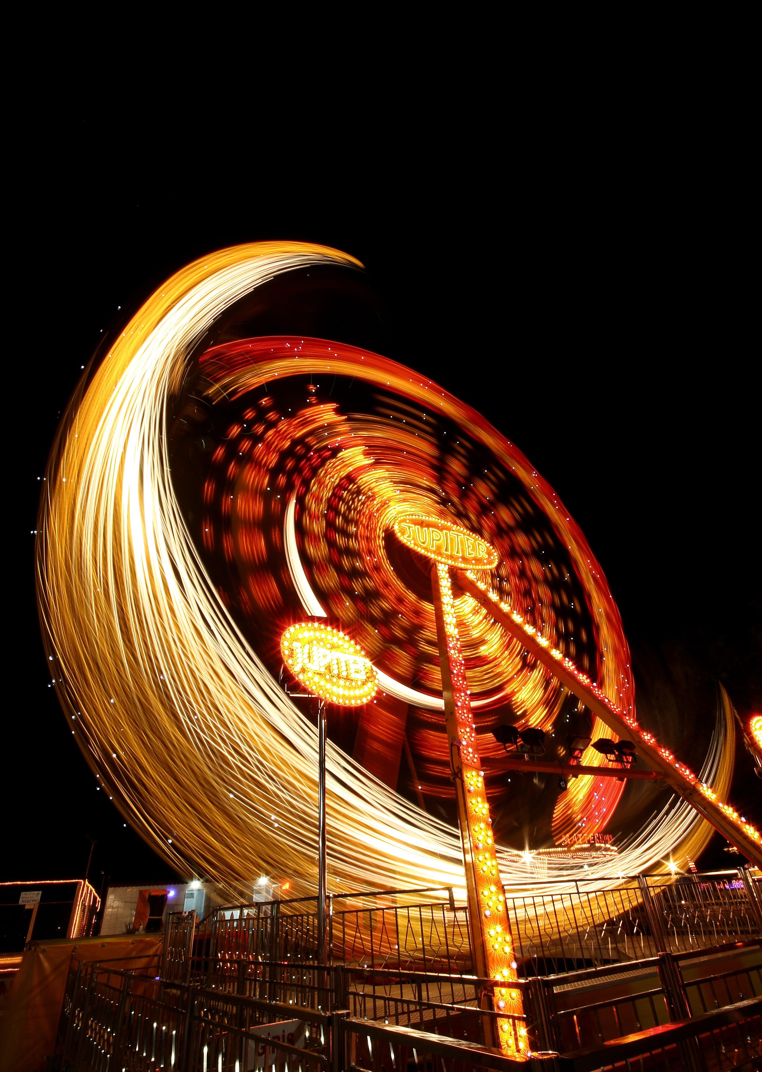 glowing, blurred motion, steel, 2K, park, arts culture and entertainment, technology, entertainment, excitement, leisure activity, lights, fairground, Phone HD Wallpaper