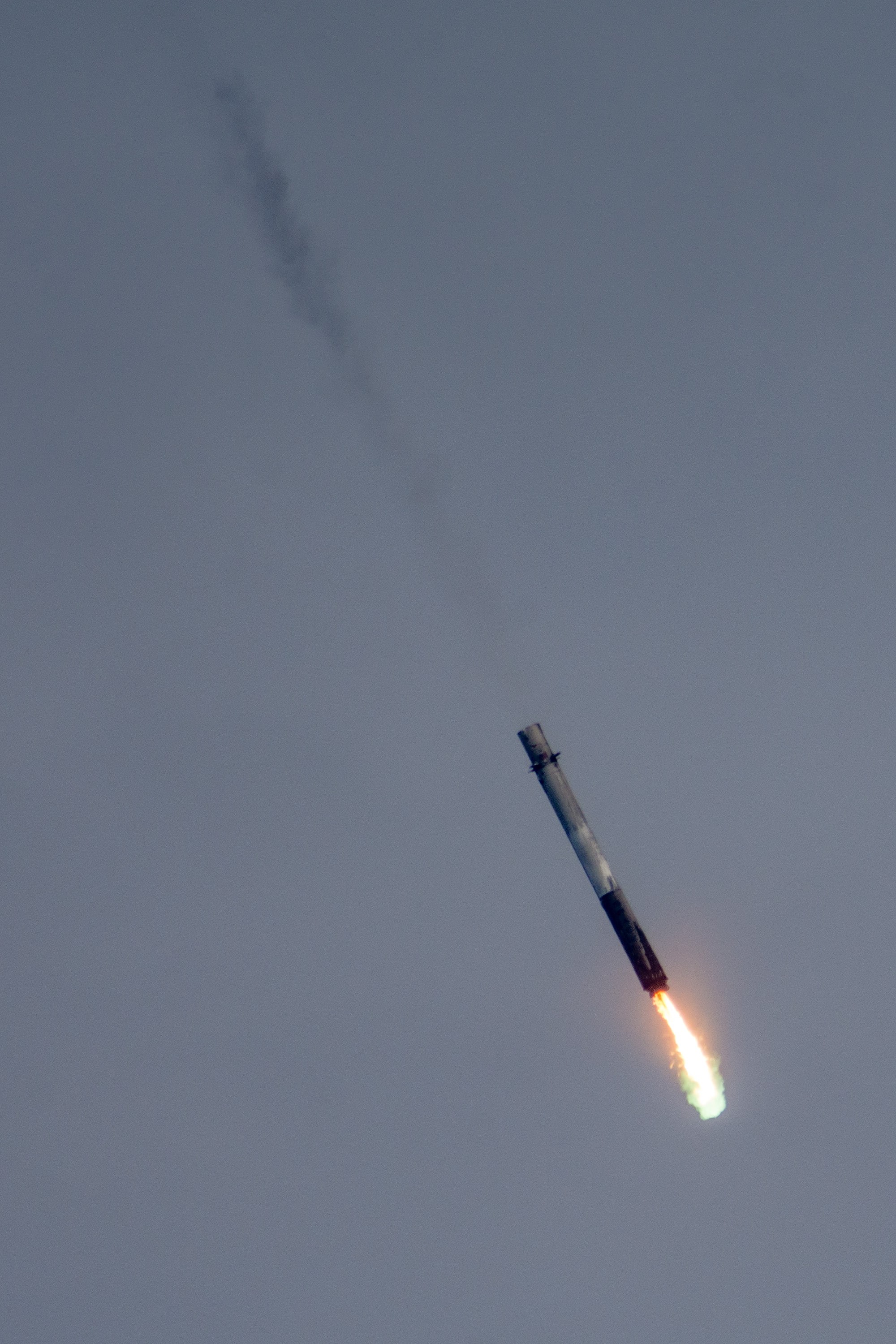 smoke - physical structure, fighter plane, nature, 2K, mode of transportation, day, rocket, plane, transportation, SpaceX, on the move, air vehicle, motion, Phone HD Wallpaper