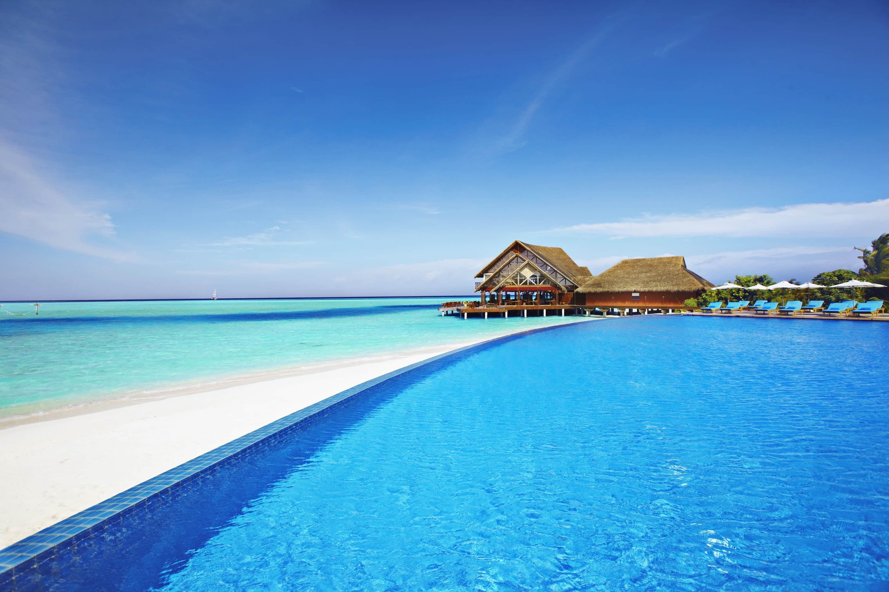 building exterior, cloud - sky, travel destinations, luxury, brown, horizon over water, turquoise colored, house, built structure, day, no people, swimming pool, HD Wallpaper