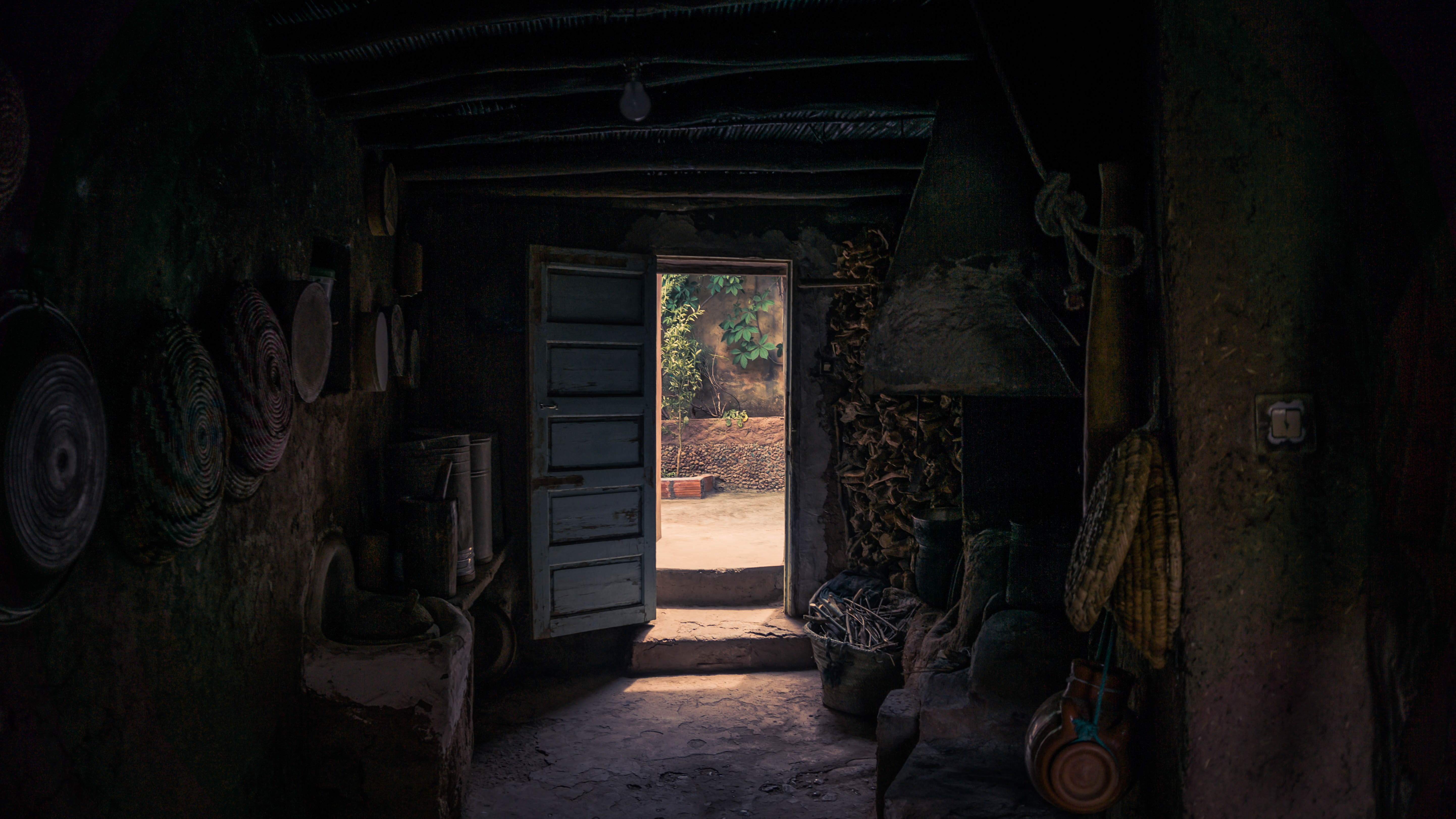 decline, 5K, run-down, doorway, built structure, entrance, house, architecture, marrakesh, deterioration, weathered, abandoned, indoors, dark, history, HD Wallpaper