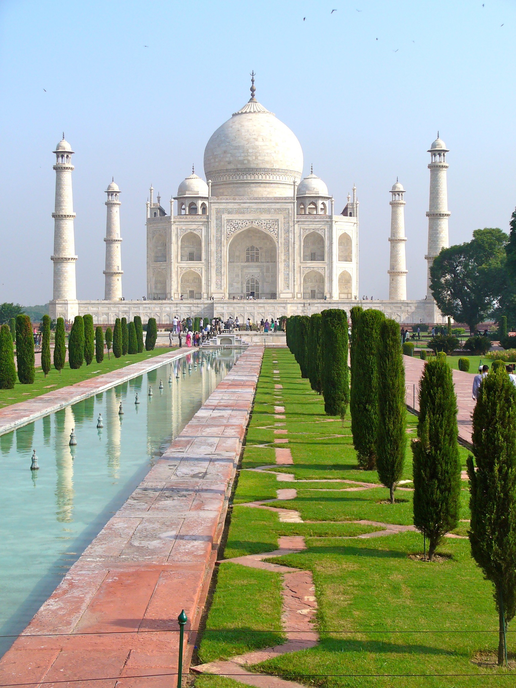 sky, outdoors, nature, plant, taj mahal, incidental people, building exterior, hedge, uttar pradesh, agra, mumtaz mahal, tomb, architecture, water, mausoleum, Phone HD Wallpaper