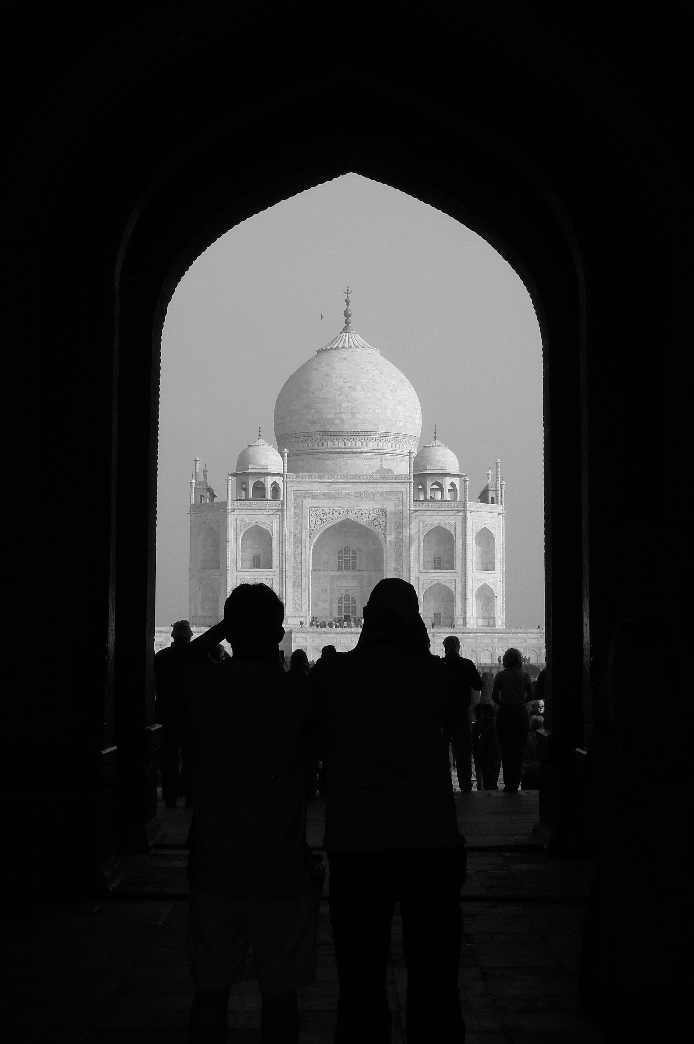 men, crowd, outdoors, people, women, the past, lifestyles, frame, leisure activity, built structure, mahal, tourism, real people, architecture, rear view, Phone HD Wallpaper