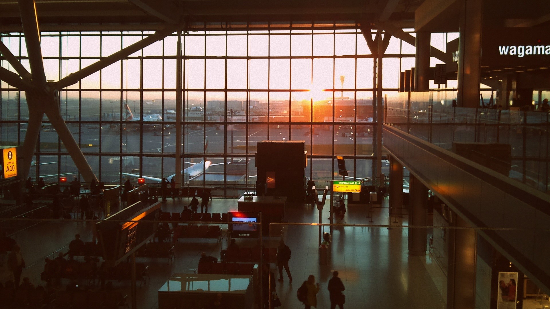 glass - material, drive, travel plane, international, hour, sunset, aviation, overview, aircraft, get off, golden, lobby, real people, modern, human, airline, HD Wallpaper