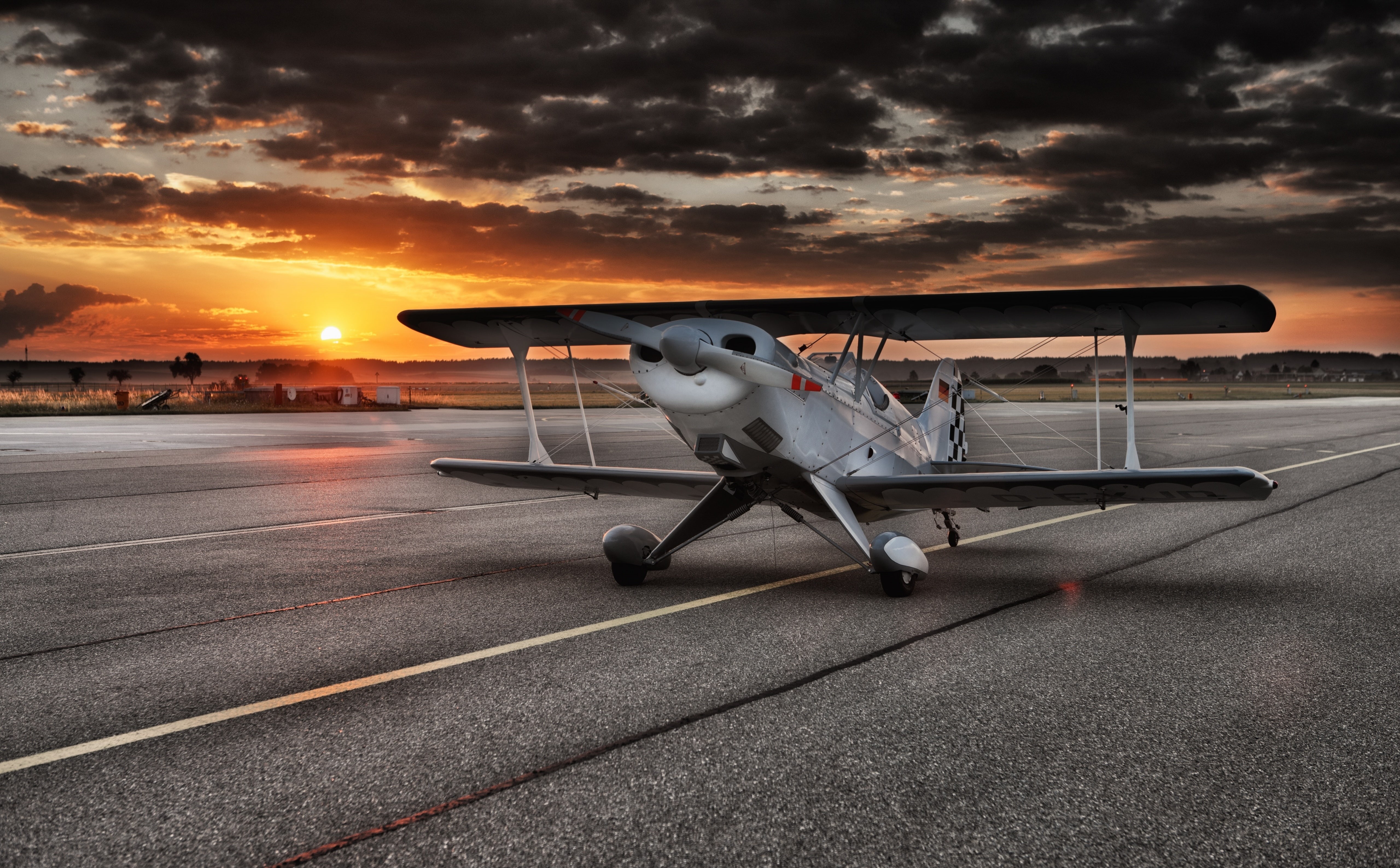 Orange, Army, airport runway, propeller plane, outdoors, Aircraft, Airport, no people, sky, dramatic sky, mode of transportation, passenger boarding bridge, HD Wallpaper