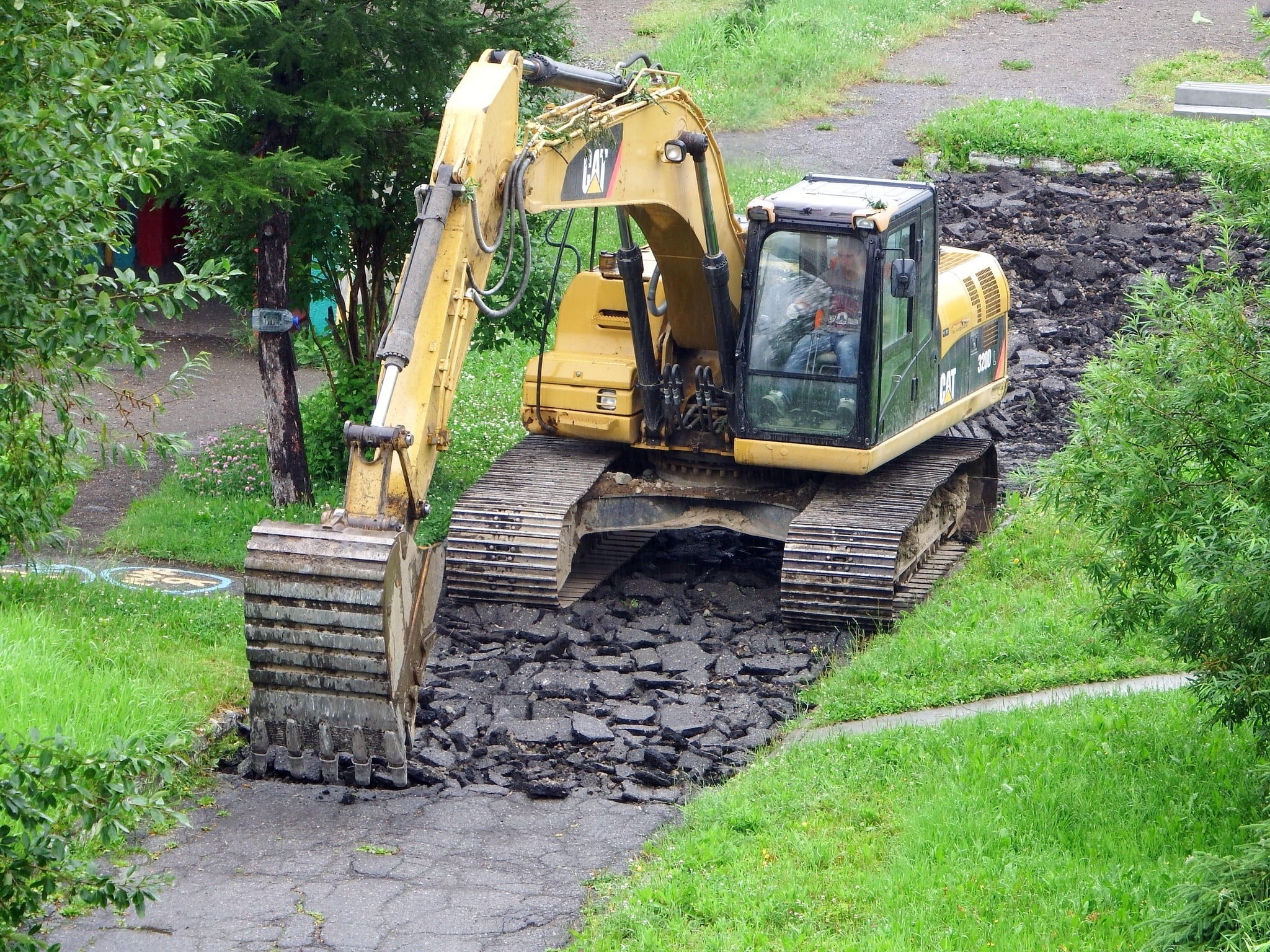 growth, asphalt, pavement, machinery, mode of transportation, nature, bulldozer, grass, construction machinery, outdoors, 1080P, special machinery, day, HD Wallpaper