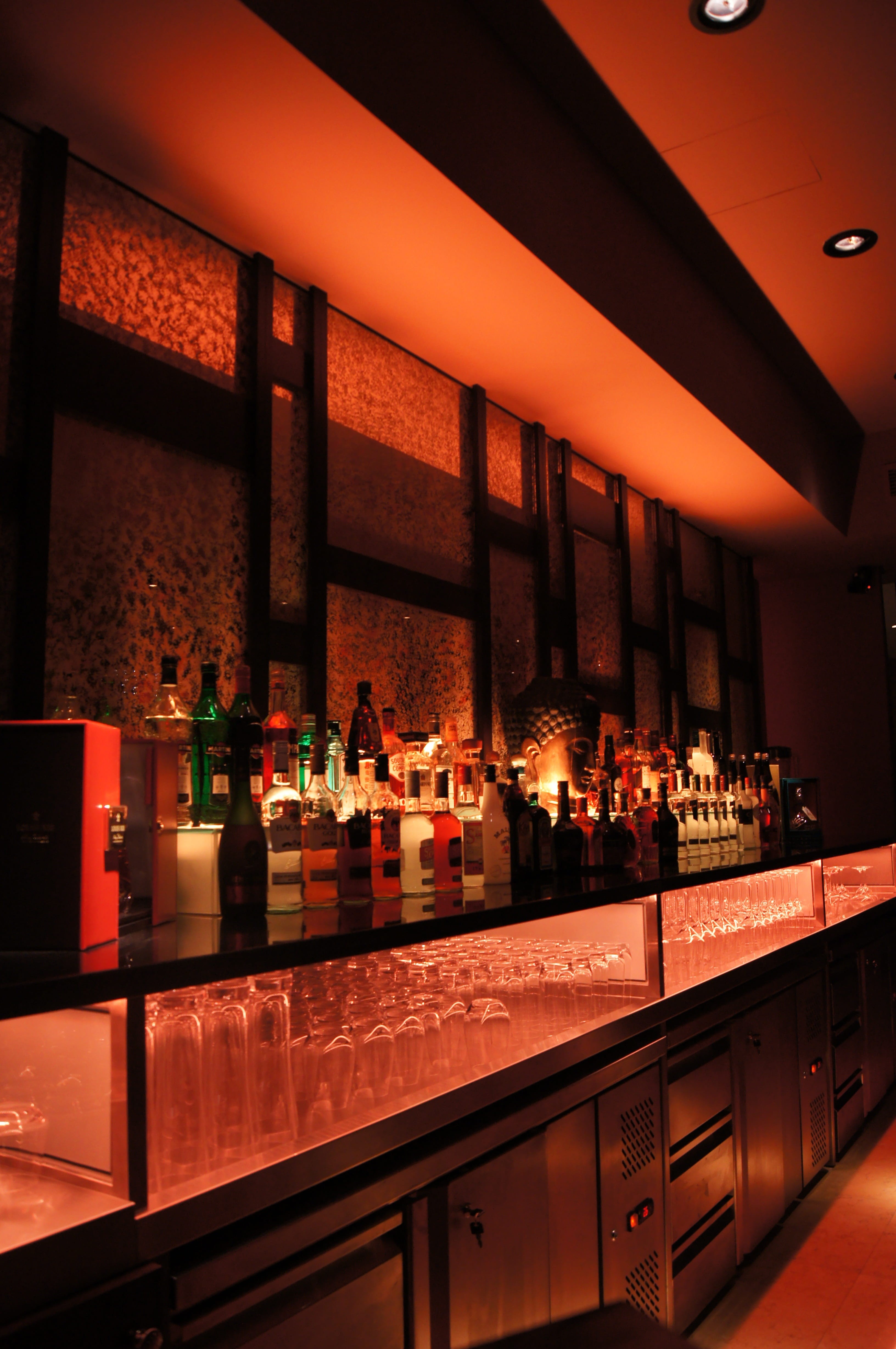 nightclub, 4K, arrangement, order, business, absence, disco, shelf, club, drink, beverage, counter, restaurant, glass, alcohol, bar - drink establishment, Phone HD Wallpaper
