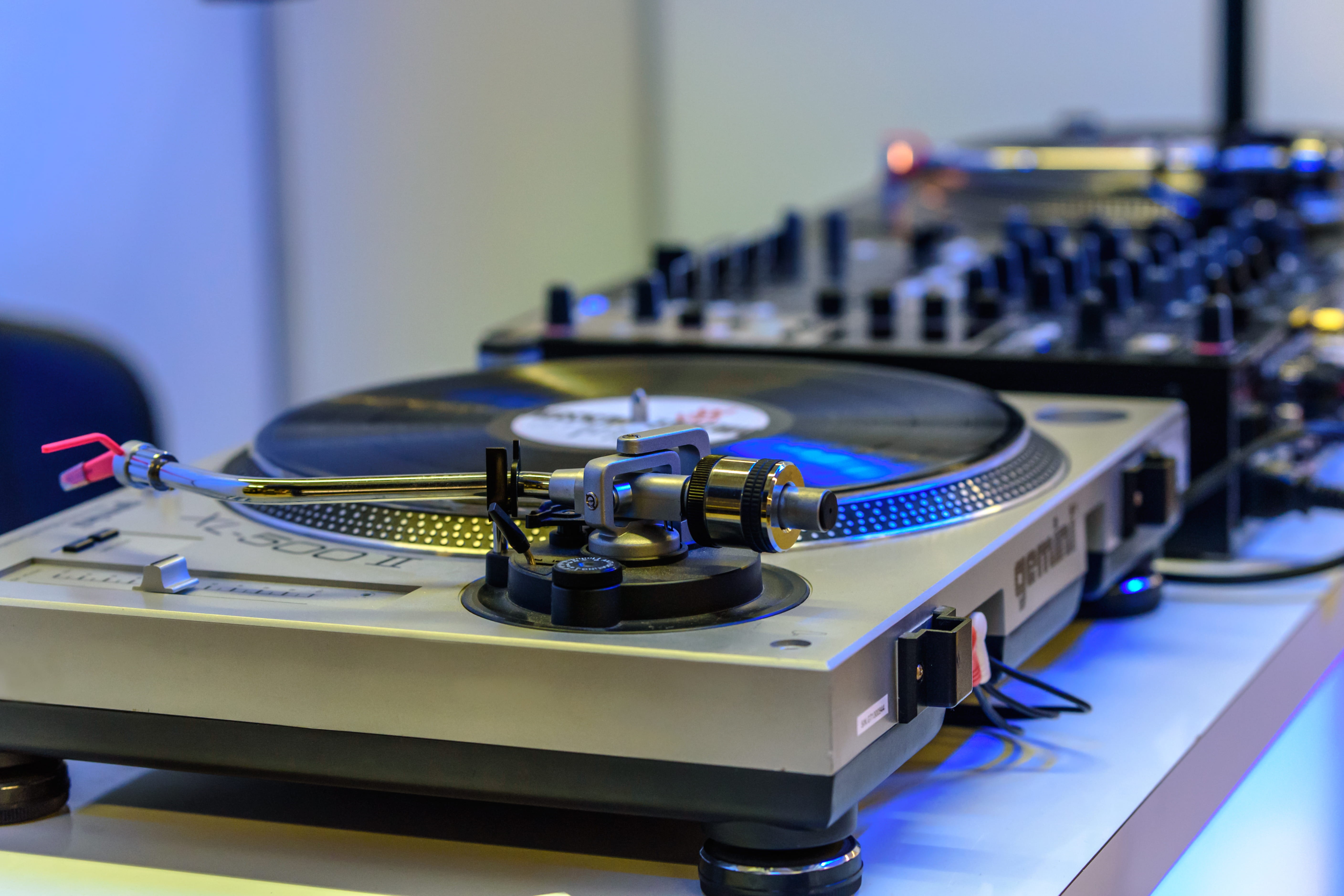 music, phonograph record, equipment, audio, arts culture and entertainment, blue, no people, focus on foreground, close-up, record, musical, board, sound, HD Wallpaper